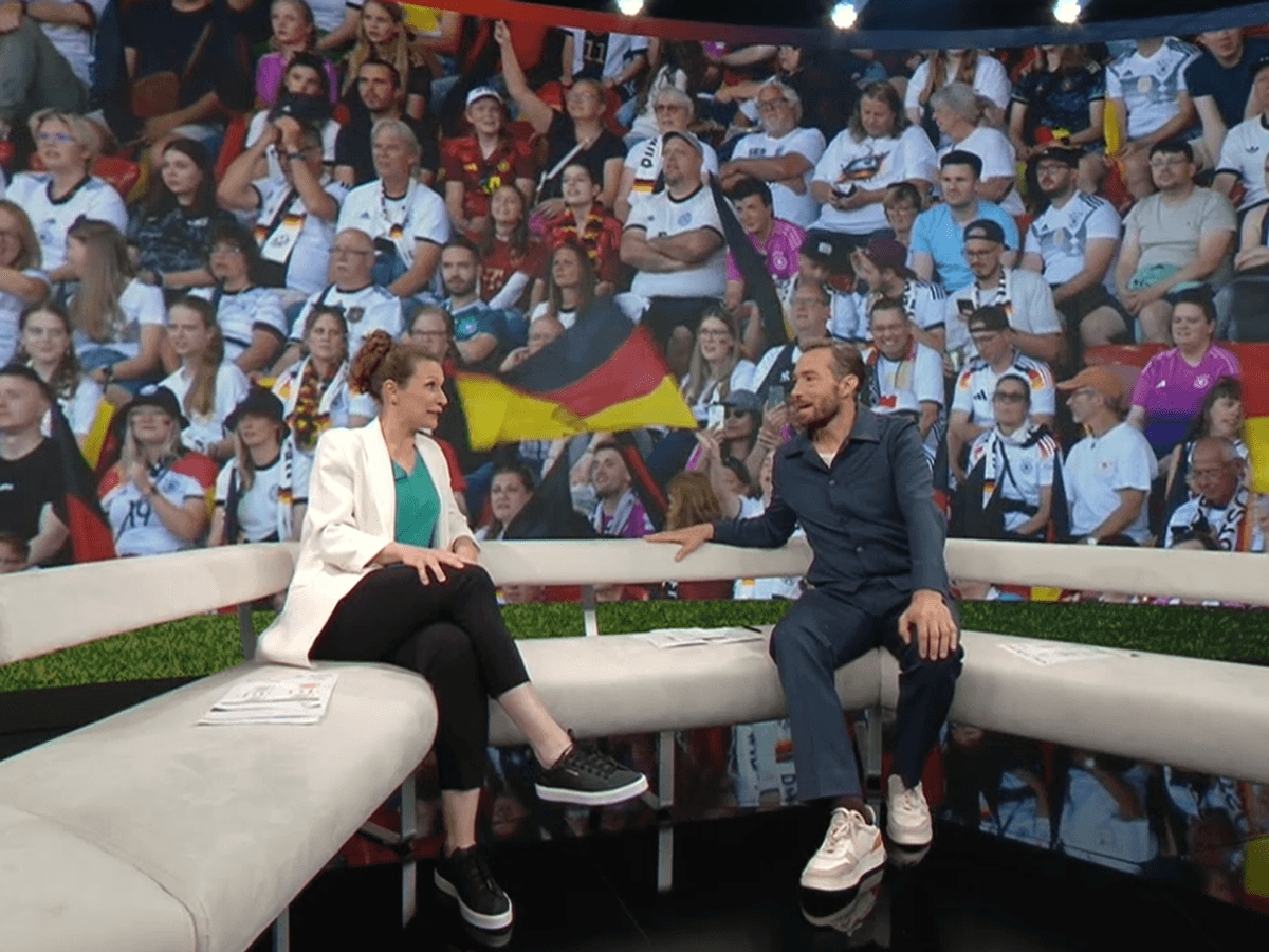 TV-Expertin Kathrin Lehmann und Moderator Sven Voss am 12. Juli 2025 im ZDF-Studio.