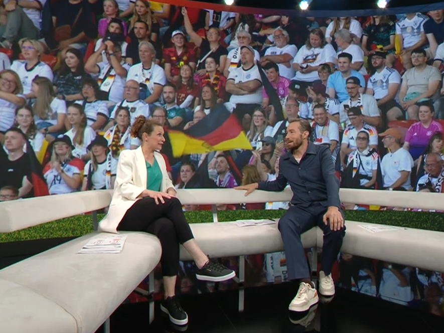 TV-Expertin Kathrin Lehmann und Moderator Sven Voss am 12. Juli 2025 im ZDF-Studio.