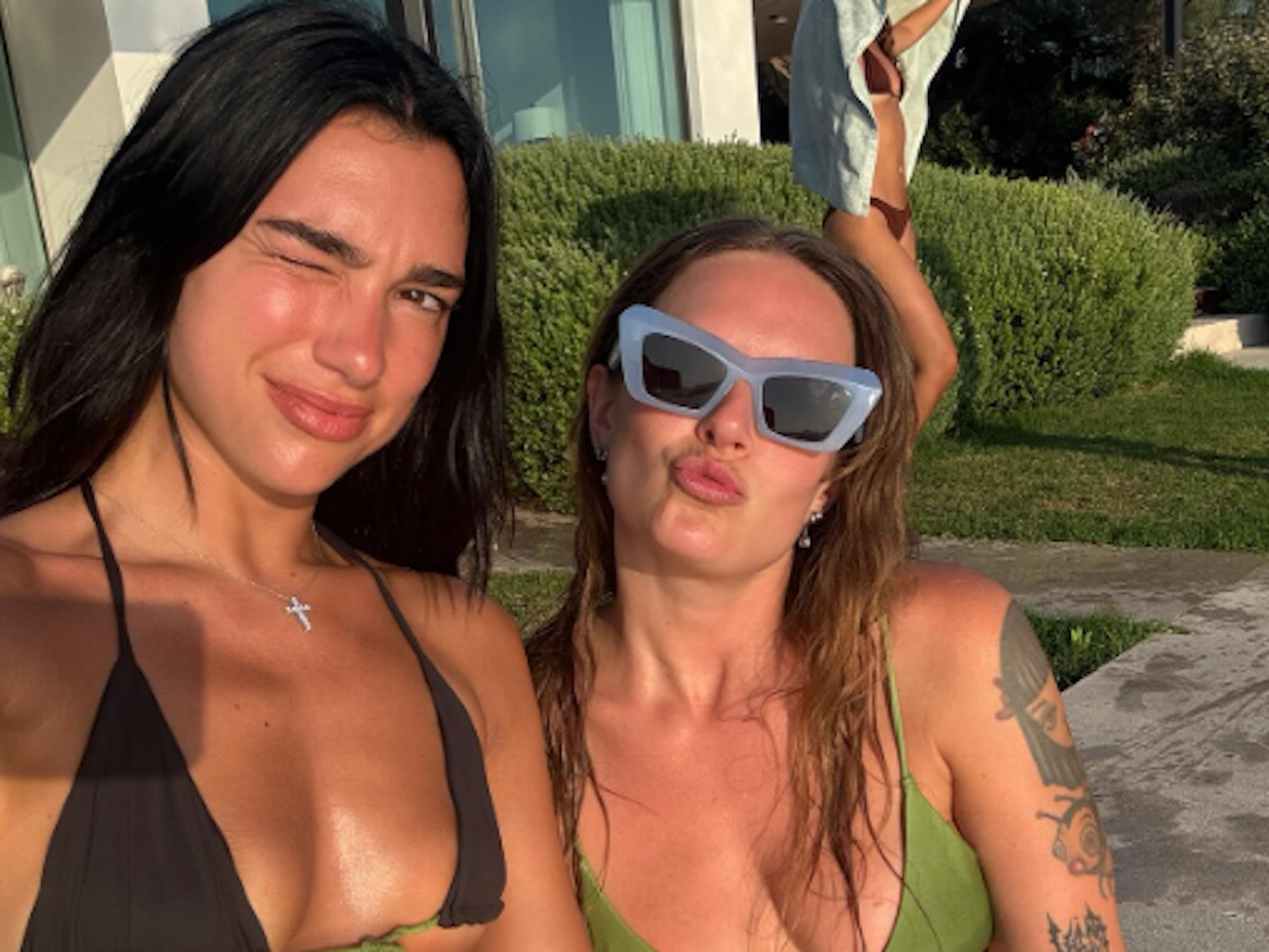 Dua Lipa und Tovelo auf einem Instagram-Selfie