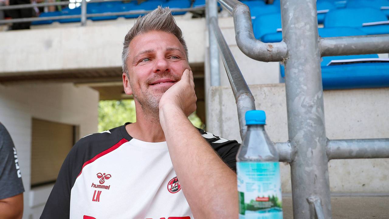 Kölns Cheftrainer Lukas Kwasniok am 12. Juli 2025 in Bergisch Gladbach.