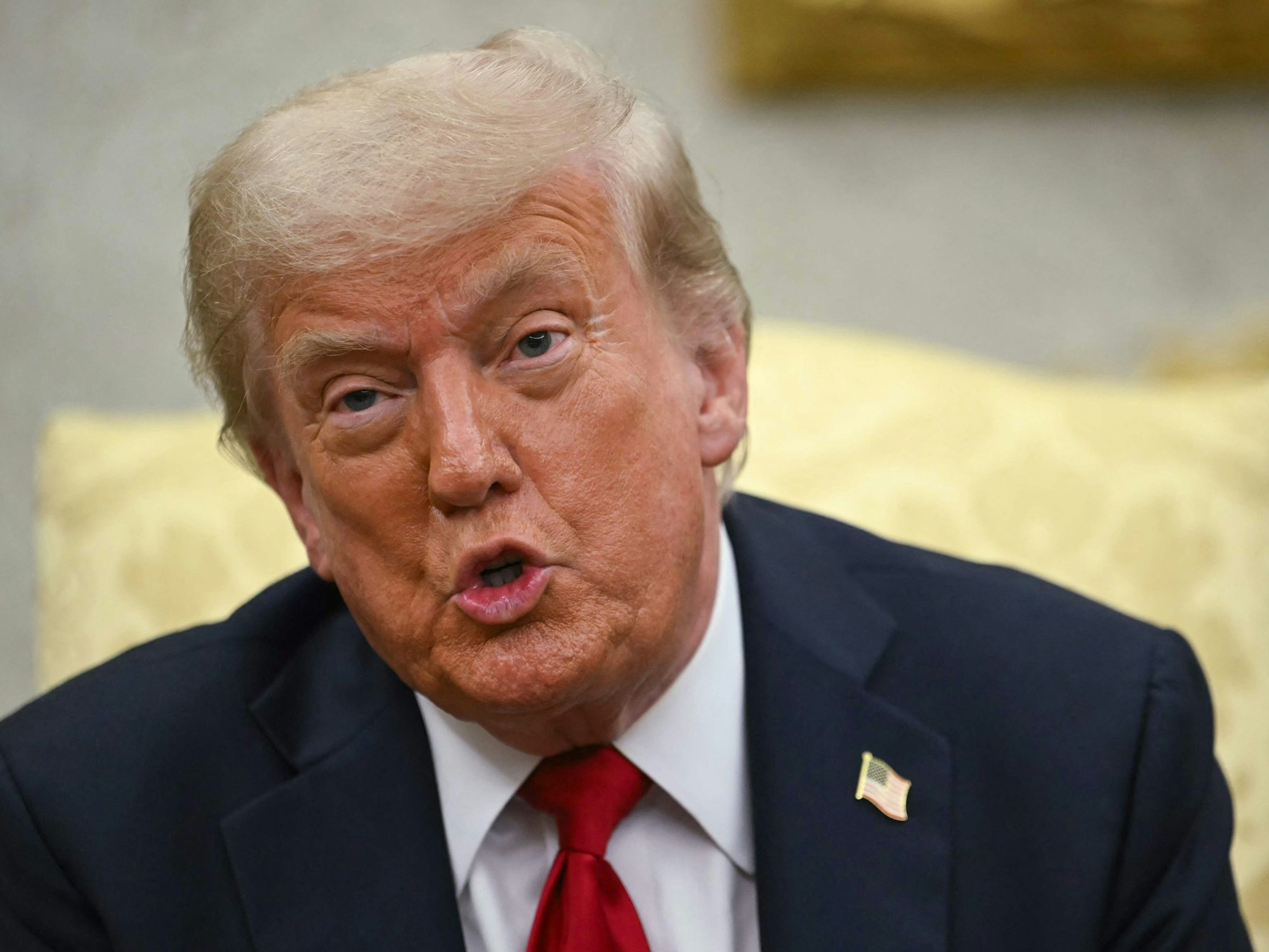 US-Präsident Donald Trump (hier am 14. Juli im Oval Office des Weißen Hauses) droht Russlands Verbündeten mit Strafzöllen von 100 Prozent.