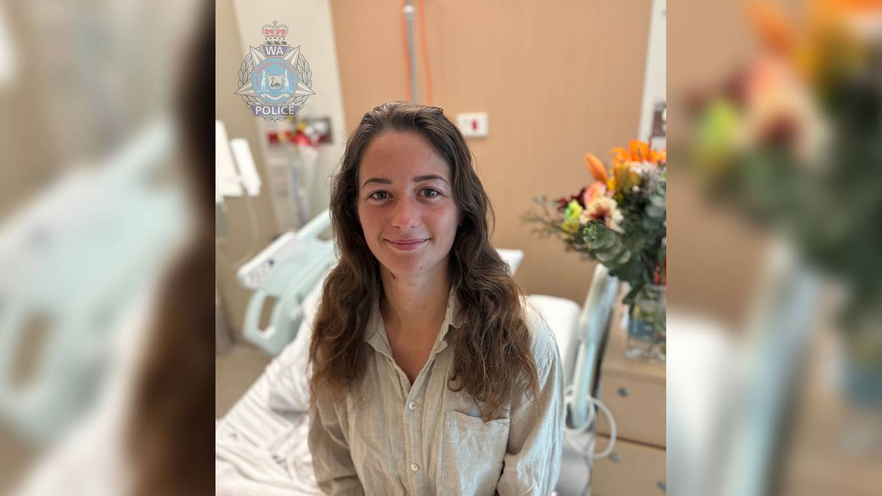 Das von der Polizei zur Verfügung gestellte Bild zeigt Carolina im Krankenhaus. Wenige Tage nach ihrer Rettung aus der australischen Wildnis hat sich die deutsche Backpackerin emotional bei allen Helfern bedankt.