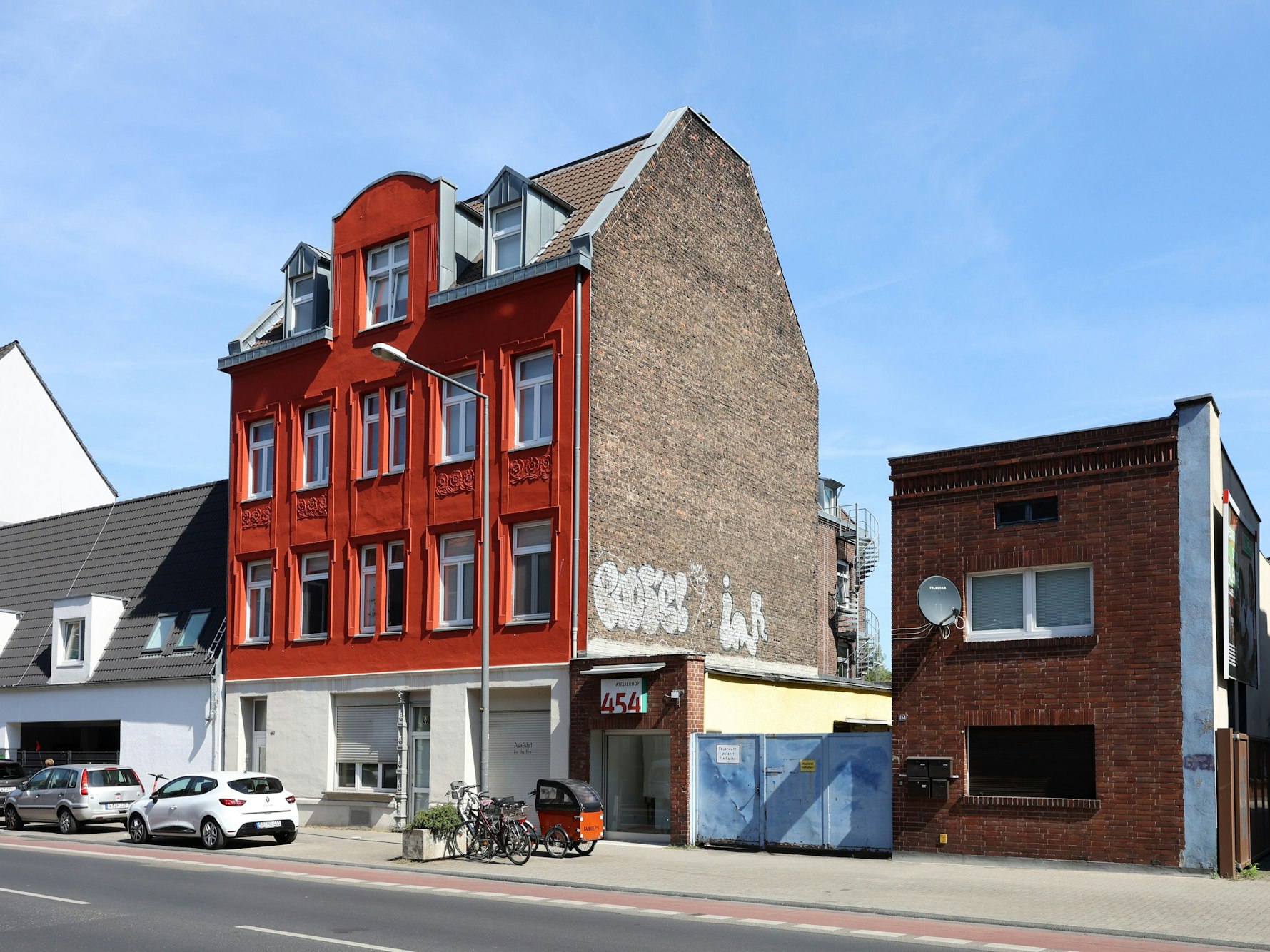 In Köln gibt es viele Baulücken, wie hier auf der Subbelrather Straße (Archivfoto)