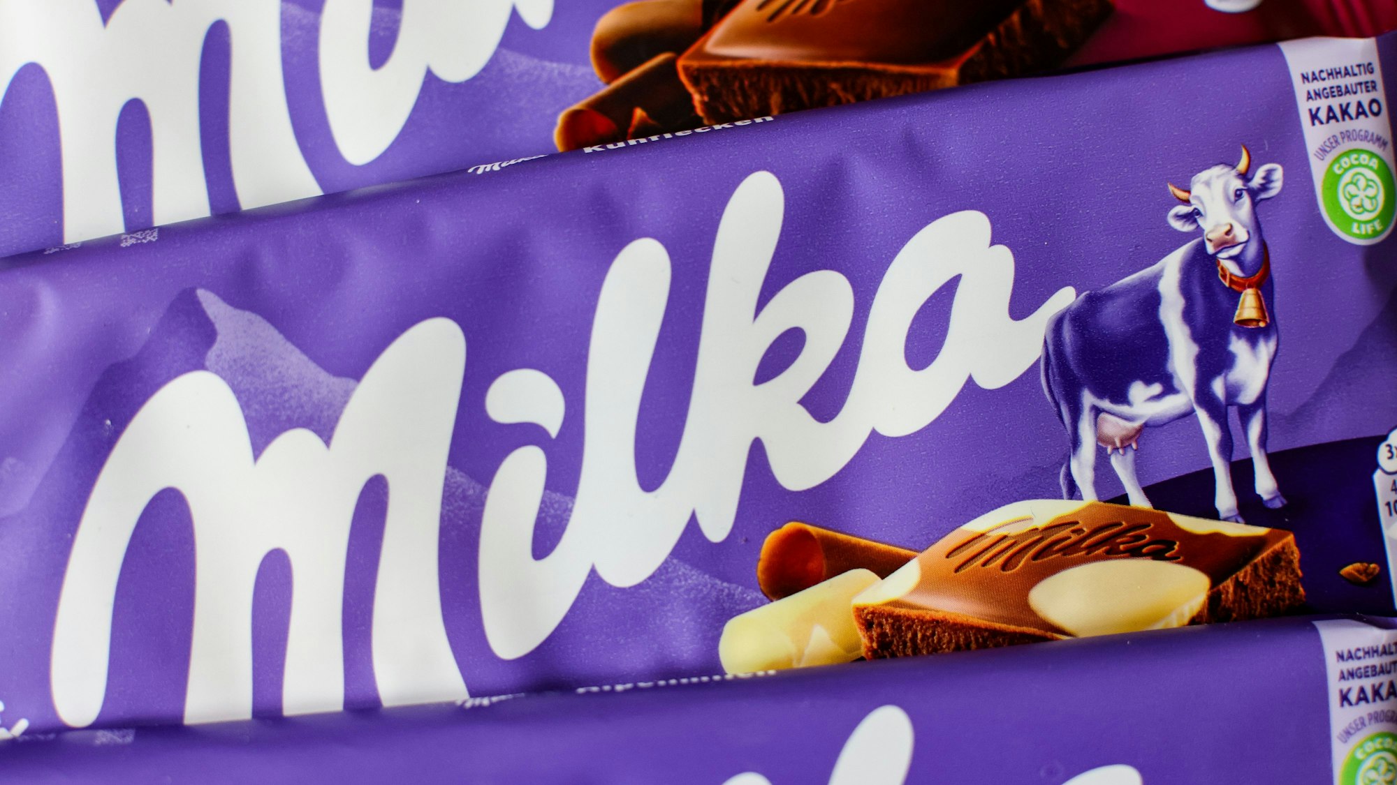 Die neue Mogelpackung von Milka kommt bei den Verbrauchern und Verbraucherinnen nicht gut an.