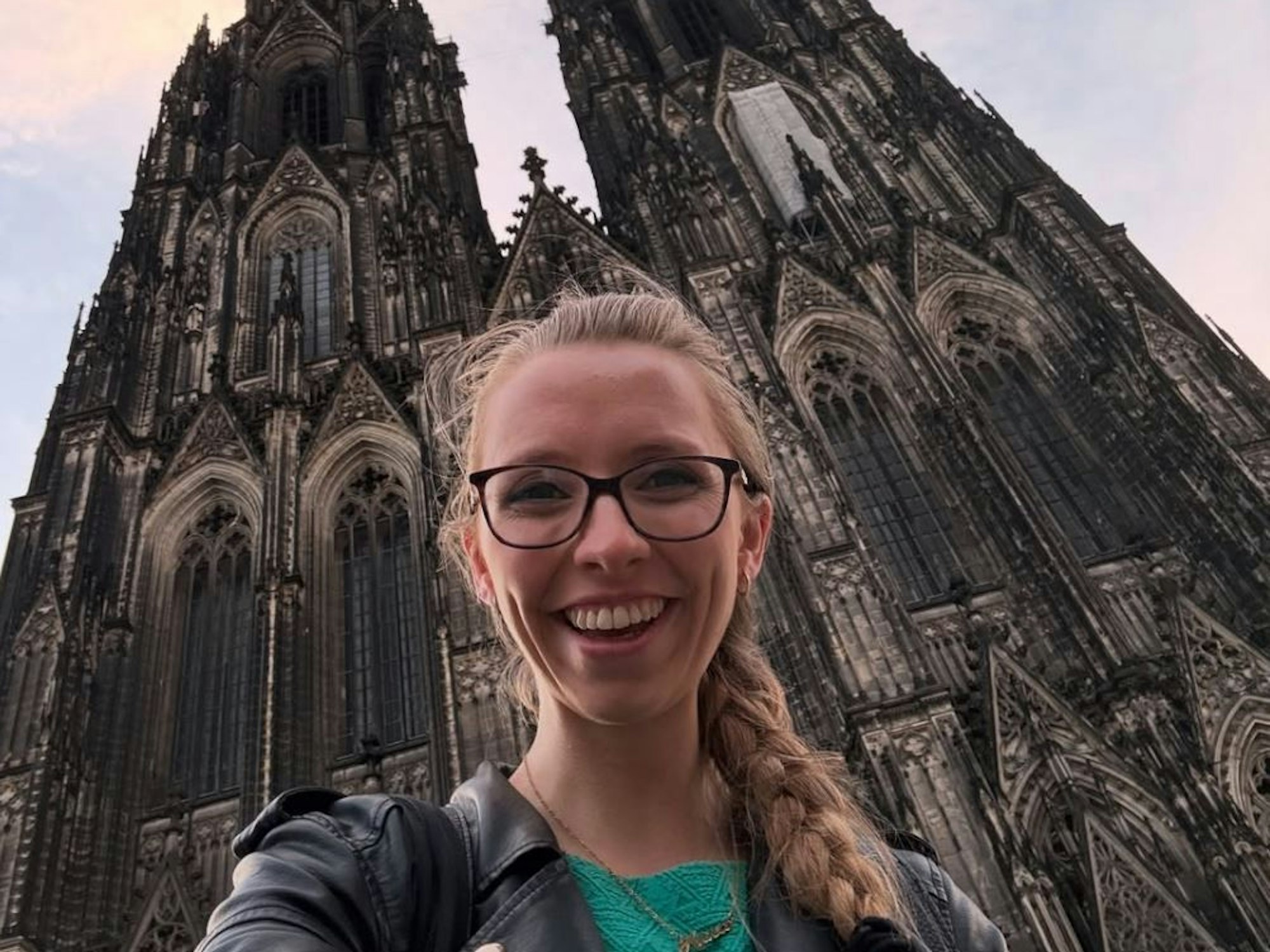 Die Organistin Anna Lapwood tritt im Kölner Dom auf.