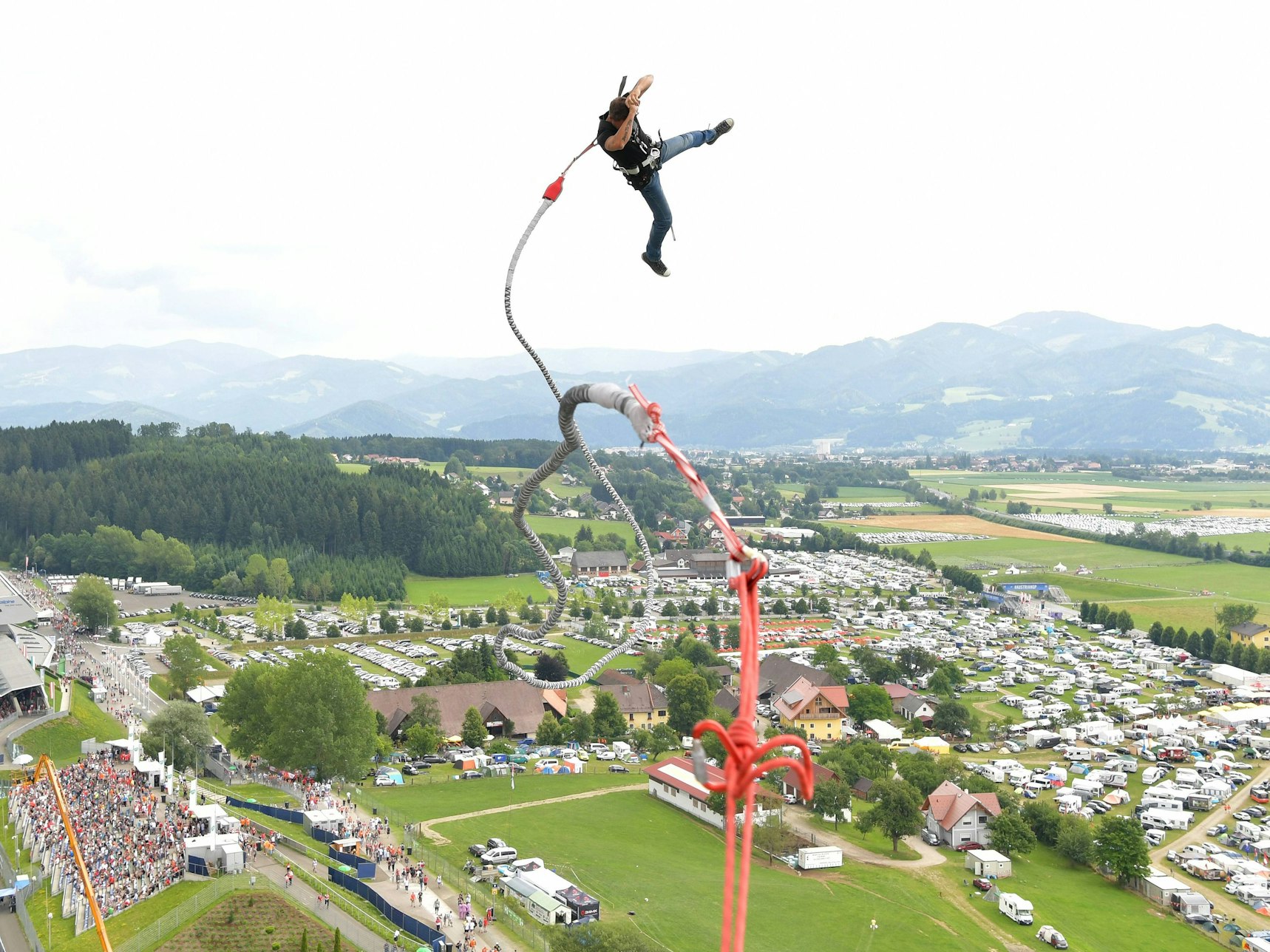 Felix Baumgartner in der Luft.