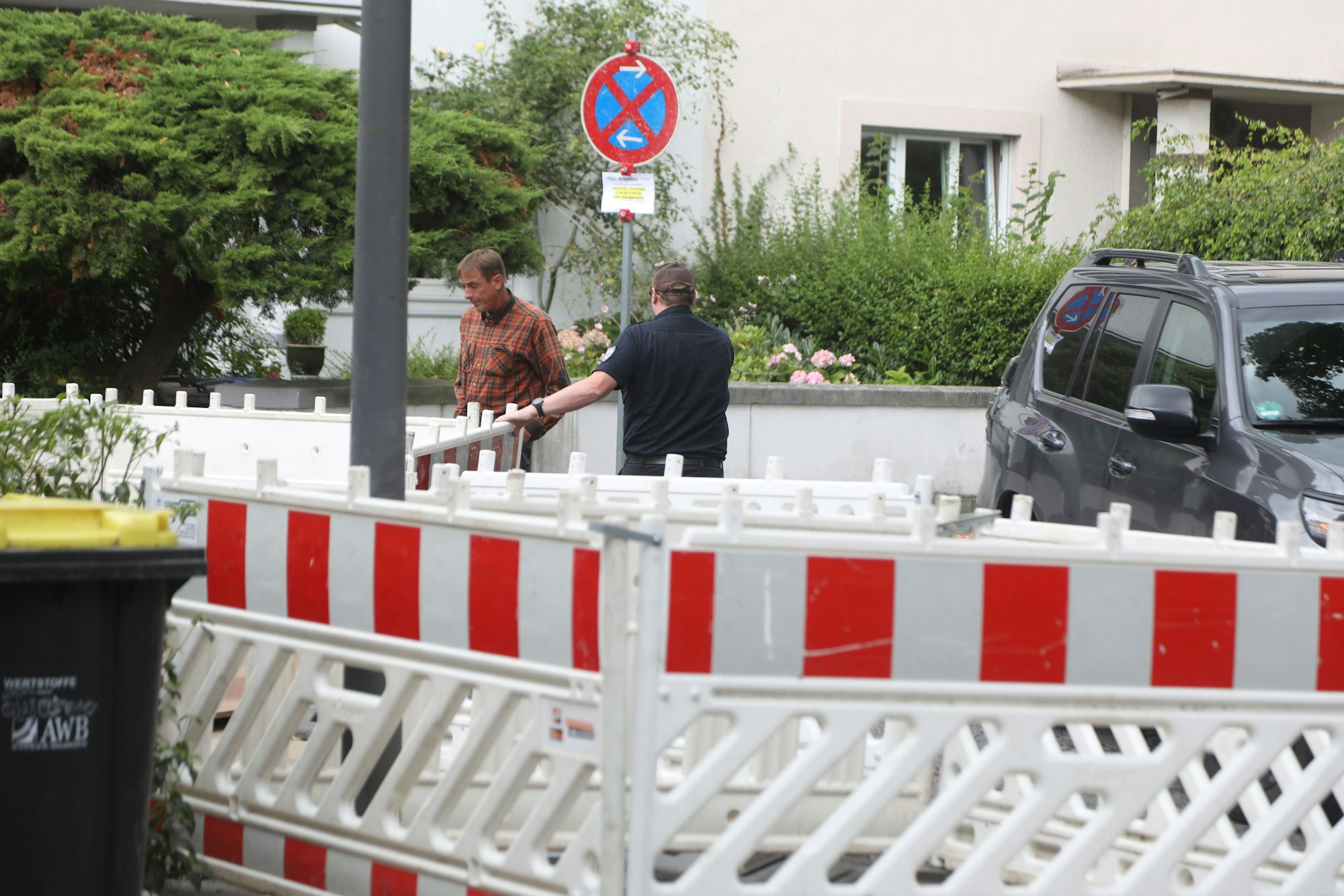 Absperrungen nach einem Bombenfund in Köln-Lindenthal.