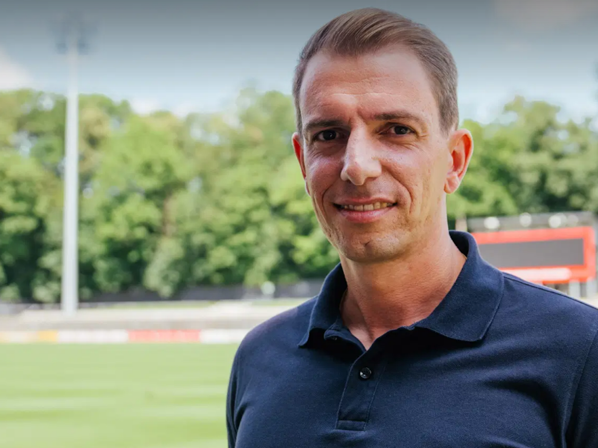 Markus Halfmann am Geißbockheim.