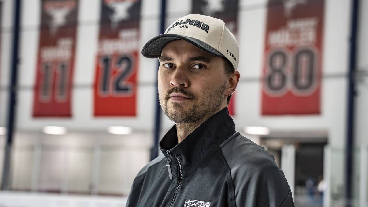Neuzugang Oliwer Kaski bei seiner Vorstellung als neuer Spieler der Kölner Haie.