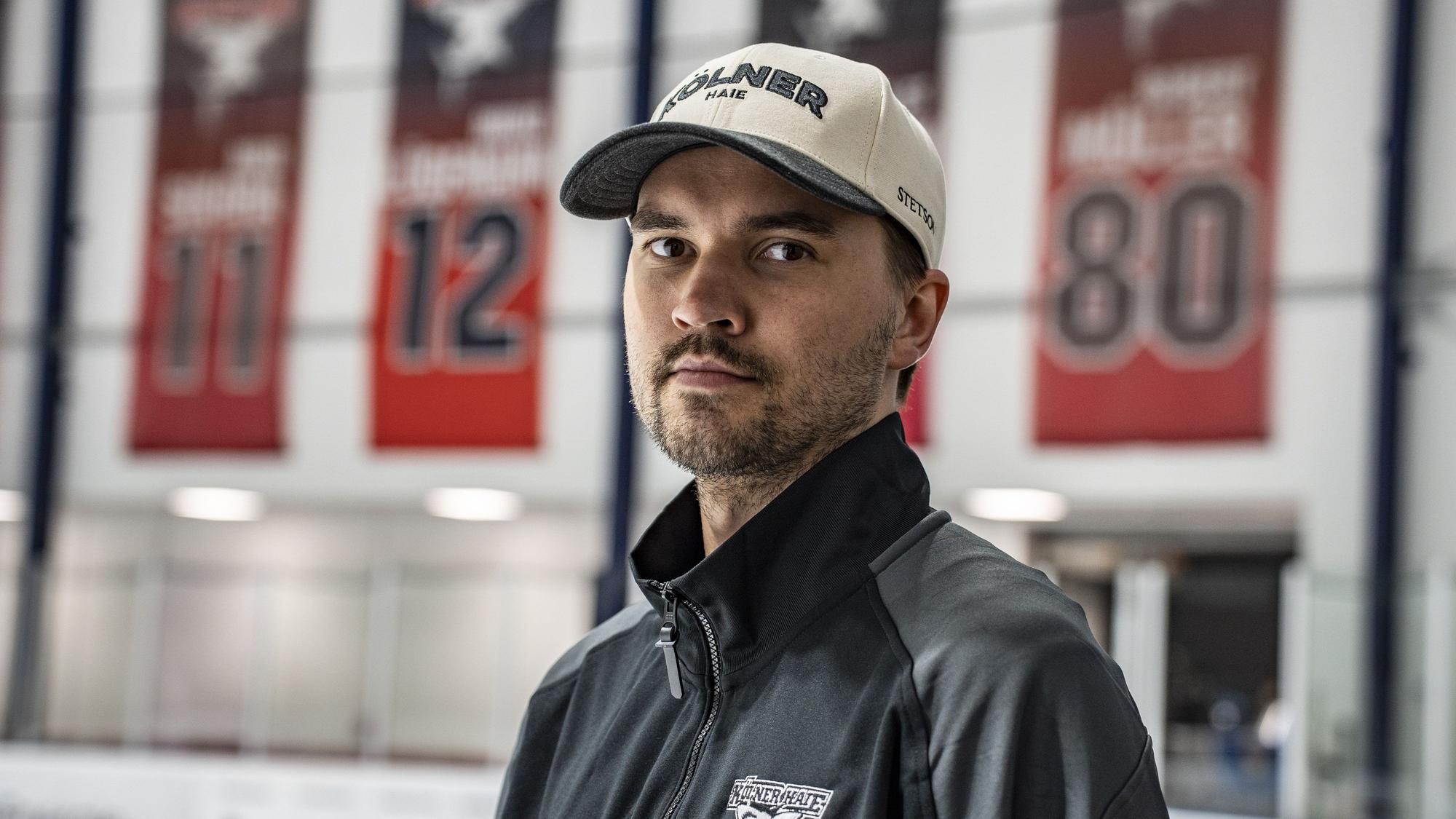 Neuzugang Oliwer Kaski bei seiner Vorstellung als neuer Spieler der Kölner Haie.