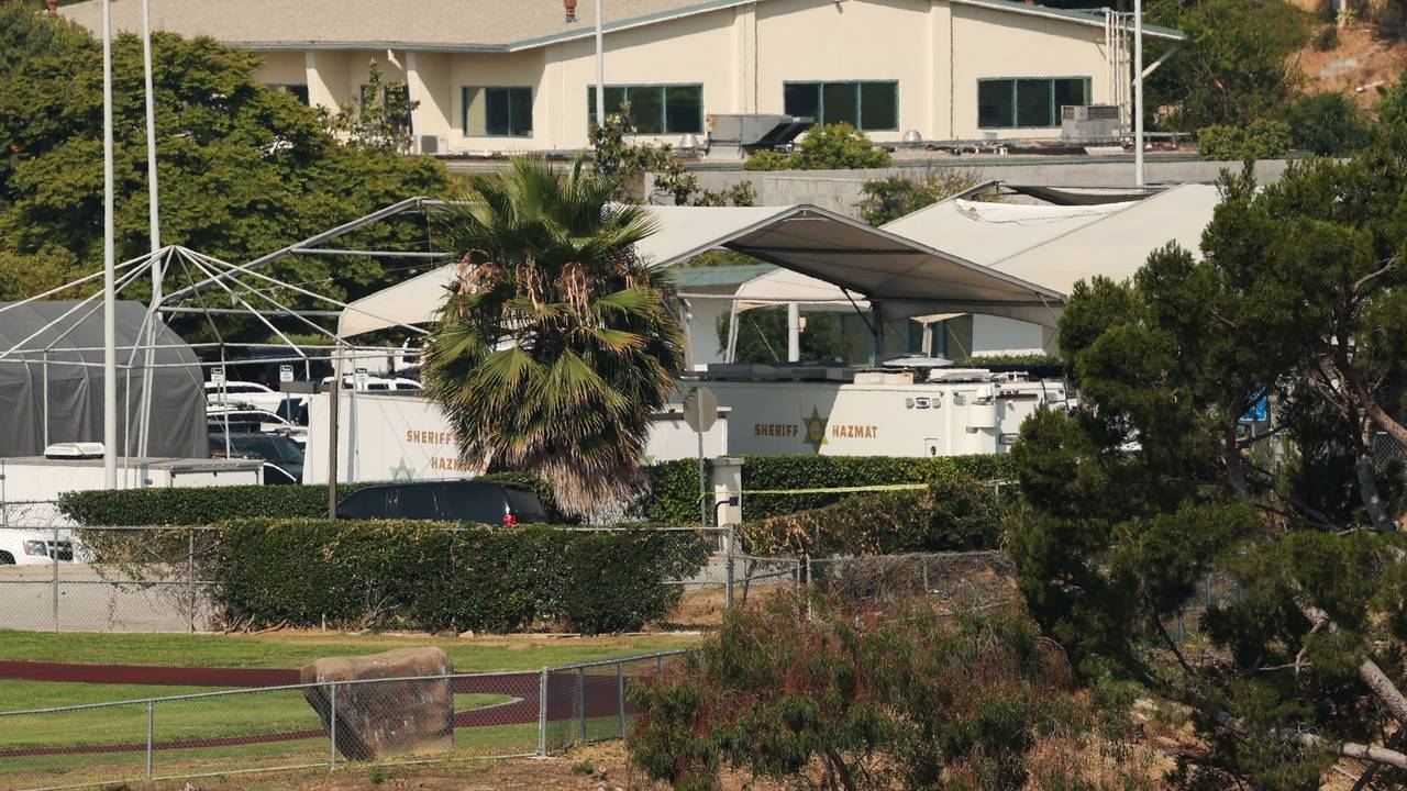 Bei einem „Zwischenfall“ in einer Polizeiausbildungsstätte in Los Angeles sind am Freitag drei Menschen ums Leben gekommen, teilte die US-Regierung mit.