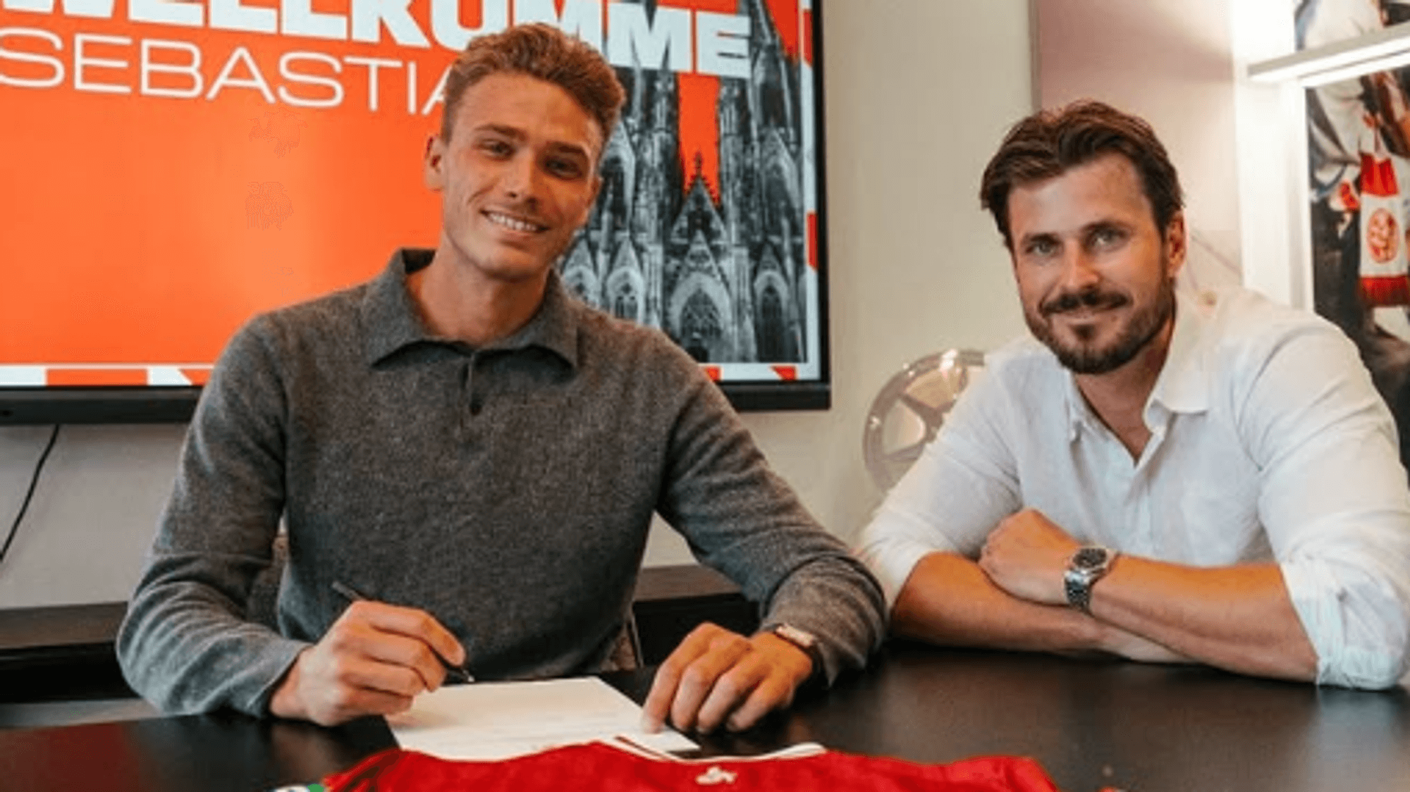 Spielerberater und Ex-Profi Havard Nordtveit neben FC-Neuzugang Sebastian Sebulonsen.