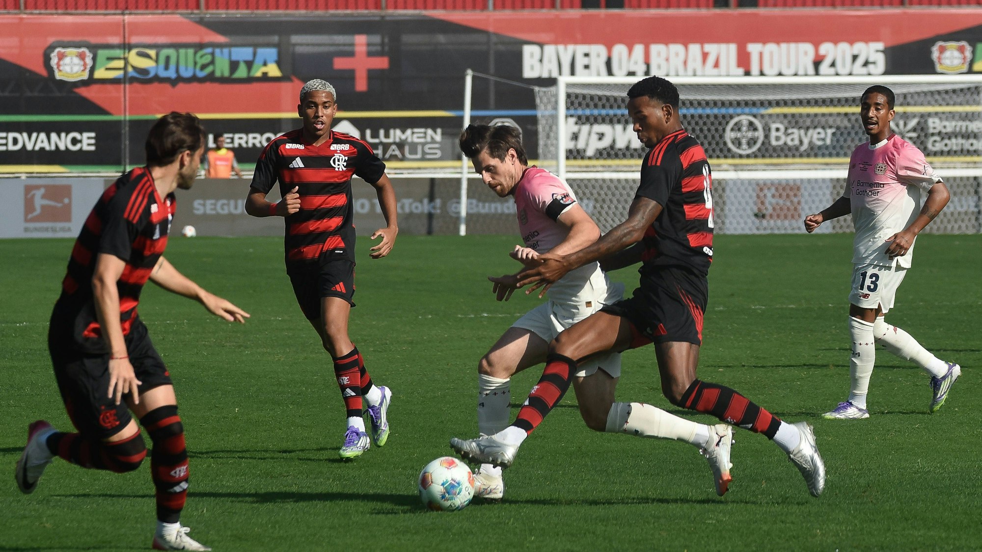 Jonas Hofmann im Testspiel gegen die U20 von Flamengo.