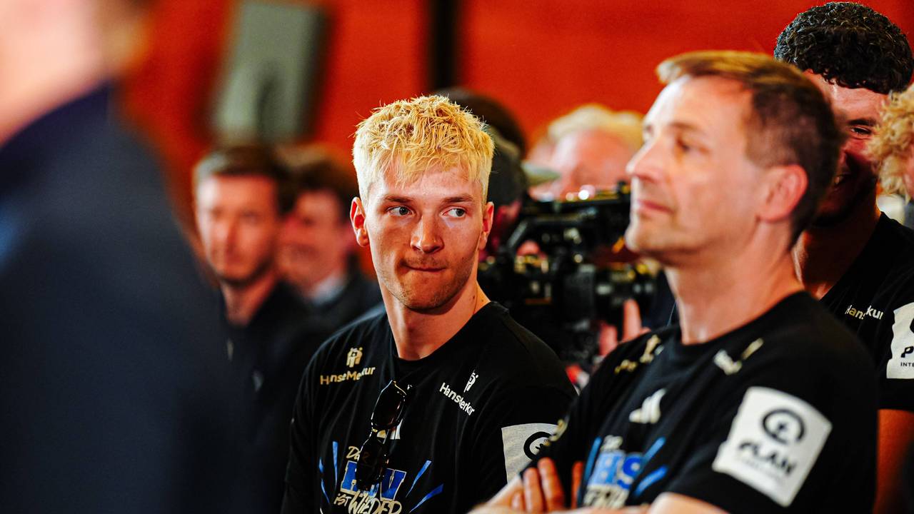 Noah Katterbach bei der Aufstiegsfeier des HSV.