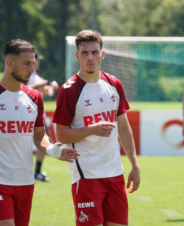 Said El Mala (r.) im FC-Training an der Seite von Leart Pacarada.