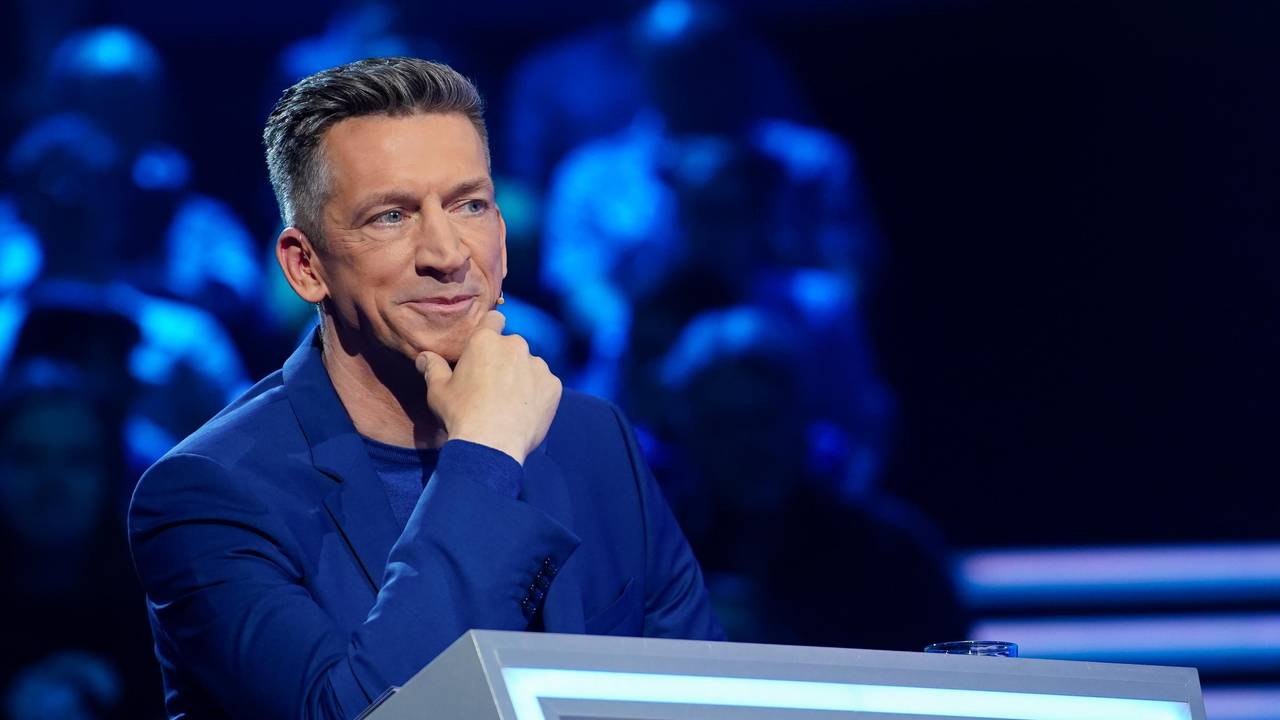Steffen Hallaschka moderiert bei RTL „7 Richtige – Das Quiz der Besserwisser“.