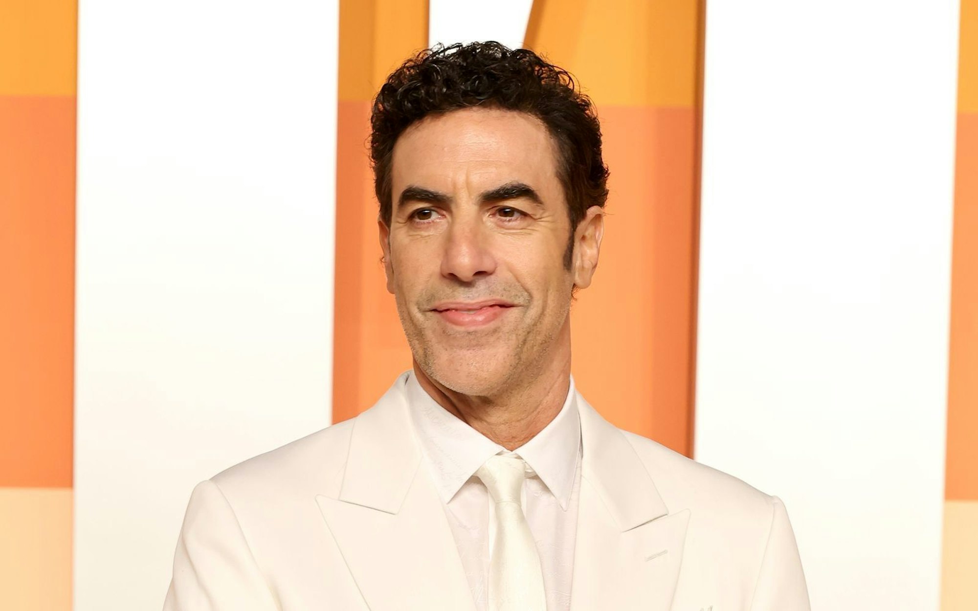 Mit 53 Jahren ist Sacha Baron Cohen austrainiert wie noch nie. (Bild: 2025 Getty Images/Amy Sussman)