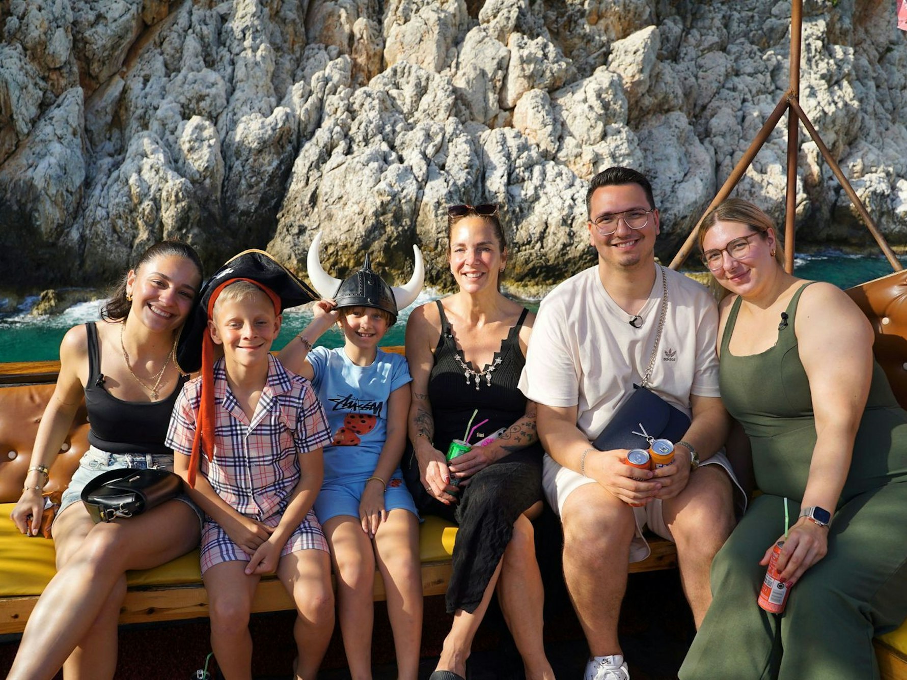 Familienurlaub in der Türkei: Danni zeigt ihren älteren drei Kindern die Heimat ihres verstorbenen Vaters. (Bild: RTLZWEI / Picture Puzzle Medien)