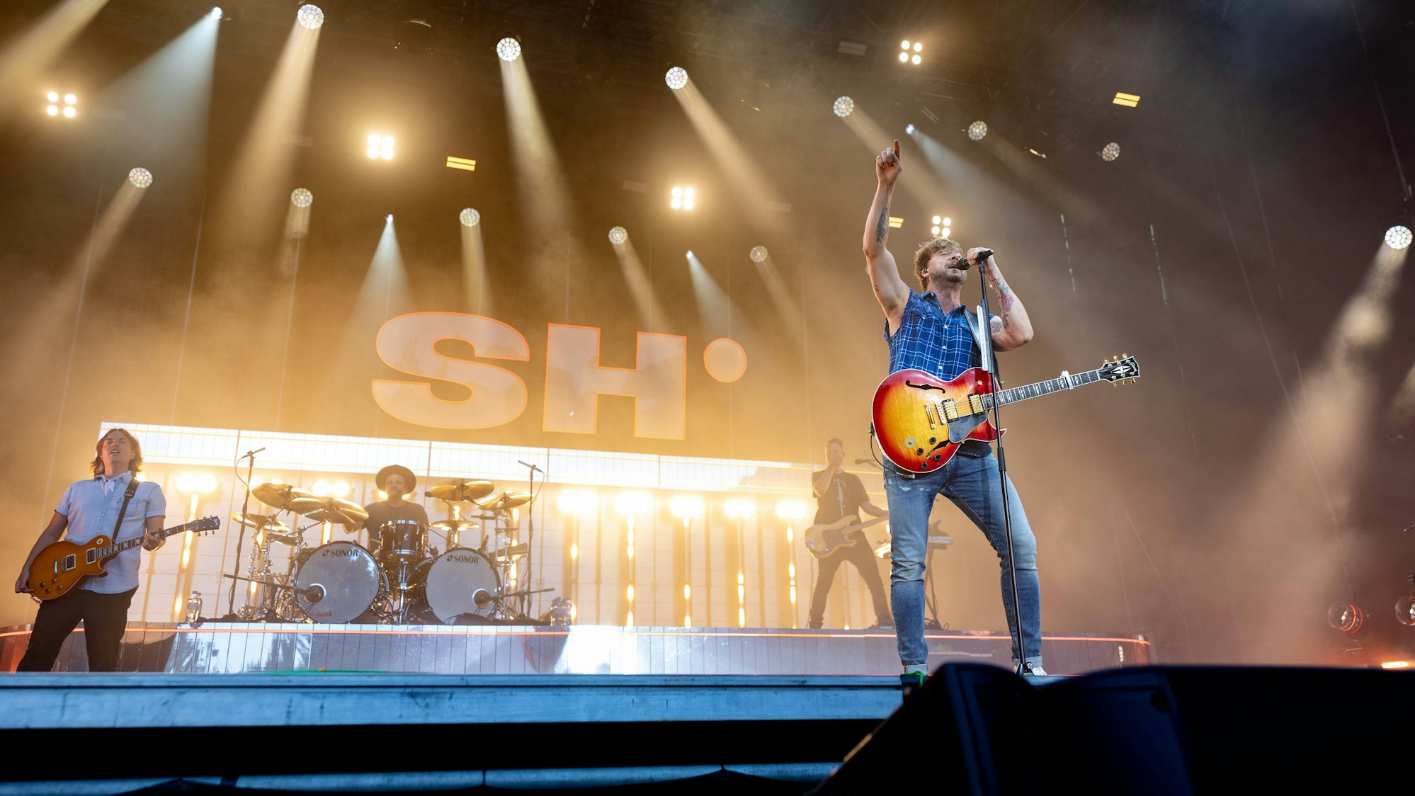 Samu Haber auf dem KunstRasen Bonn.