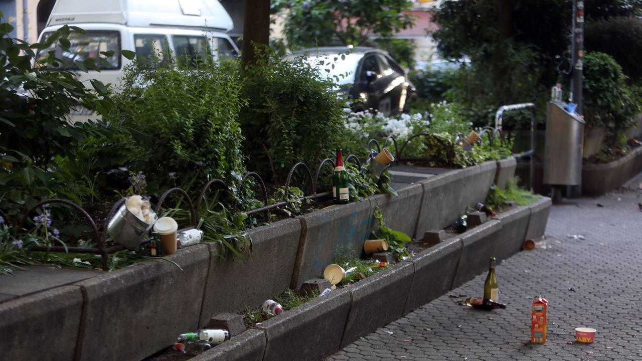 Der Brüsseler Platz am 1. Mai 2025. Das Alkoholverbot auf dem Platz wird nochmal verschärft.