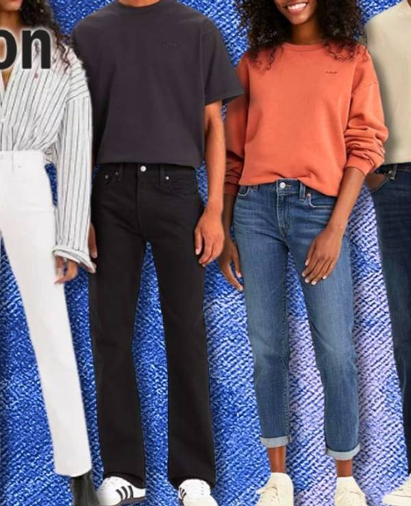 Verschiedene Levi's Jeans Denim Hosen von weiblichen und männlichen Models getragen vor einem Hintergrund aus Jeansstoff.