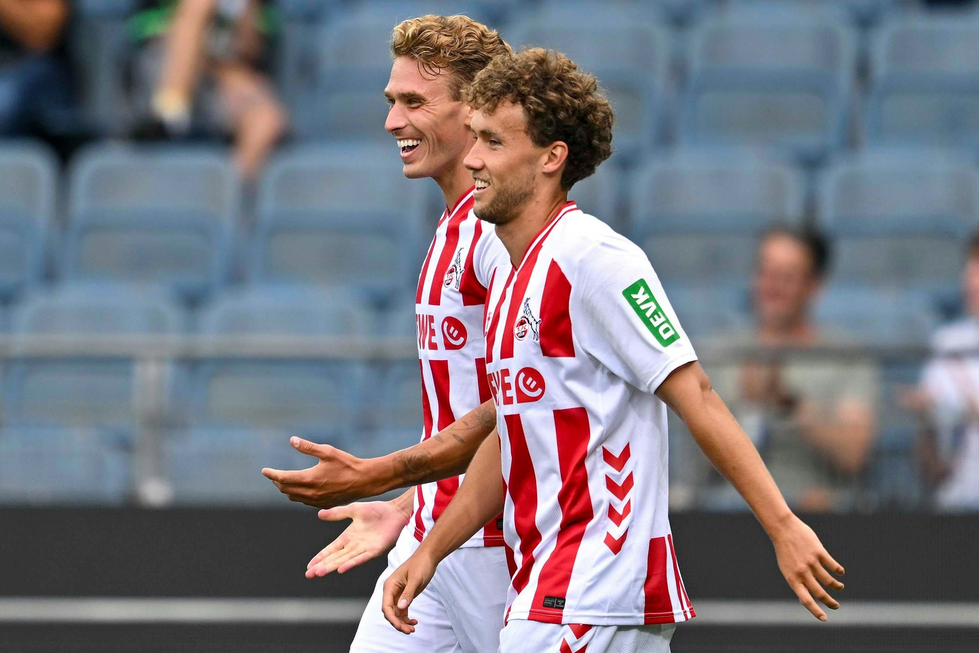 Sebastian Sebulonsen und Luca Waldschmidt im Testspiel gegen Leicester.
