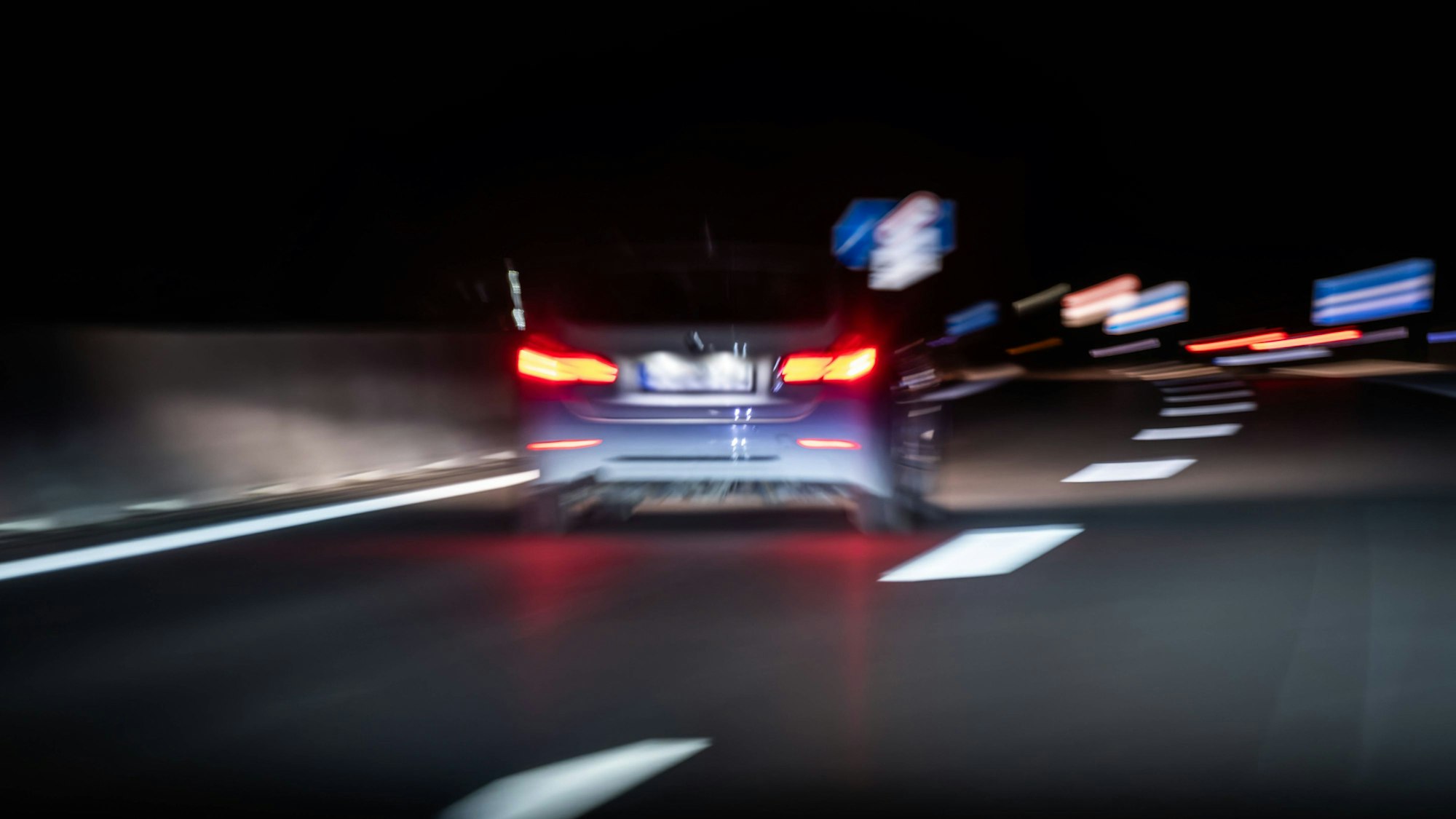 Auf der Autobahn 45 bei Olpe wurden Körperteile gefunden (Symbolfoto)