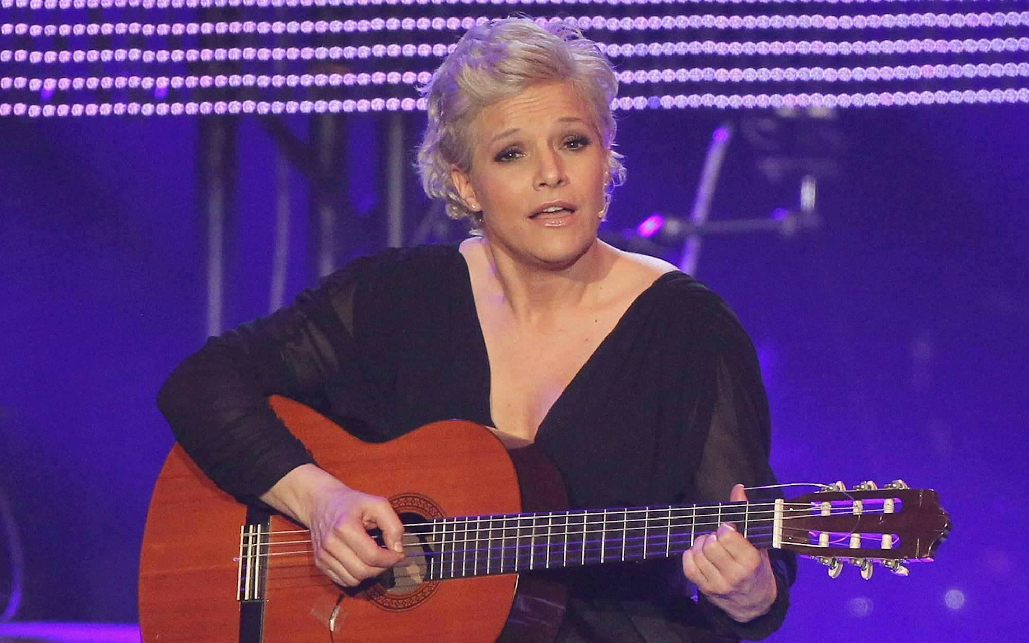 2011 trat die Moderatorin und Sängerin Ina Müller bei der Musik-Preisverleihung Echo auf. (Bild: 2011 Getty Images/Sean Gallup)