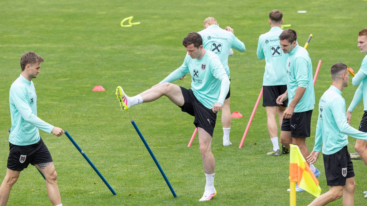 Michael Gregoritsch beim Aufwärmen für den ÖFB.