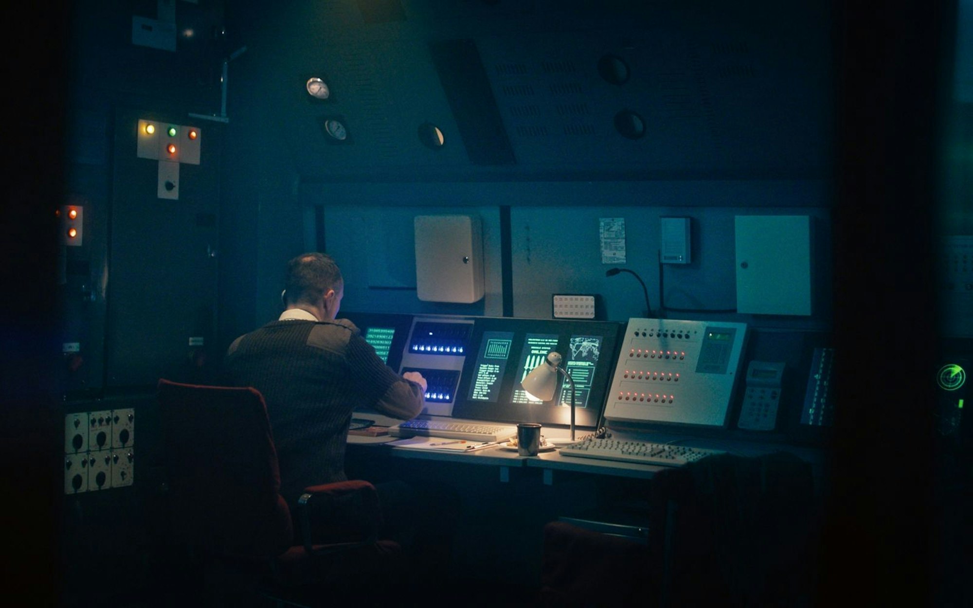 Der US-Staatsapparat ist immer für ein Geheimnis gut. Der Militärstützpunkt Area 51 in Nevada wurde so zum mythischen Ort voller Aliens. „Secrets Declassified mit David Duchovny“ schaut in die Akten, was an den Theorien dran ist. Im History Channel muss man sich aber immer fragen, geht es hier um Fakten oder doch nur weitere Mythenbildung? (Bild: The HISTORY Channel / A+E Global Media)