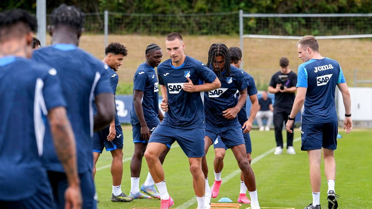 Tim Lemperle beim Aufwärmen im Hoffenheim-Training.