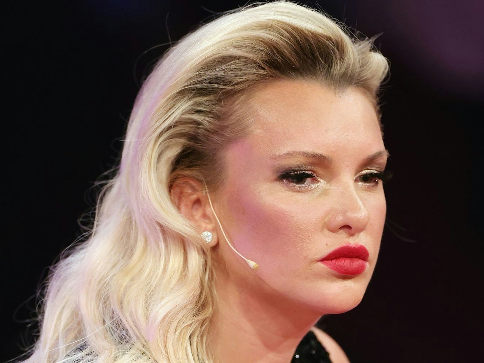 Im gemeinsamen Podcast mit Laura Karasek hat Evelyn Burdecki über ihre „große Liebe“ und das Ende der gemeinsamen Beziehung ausgepackt. (Bild: 2023 Getty Images/Andreas Rentz)