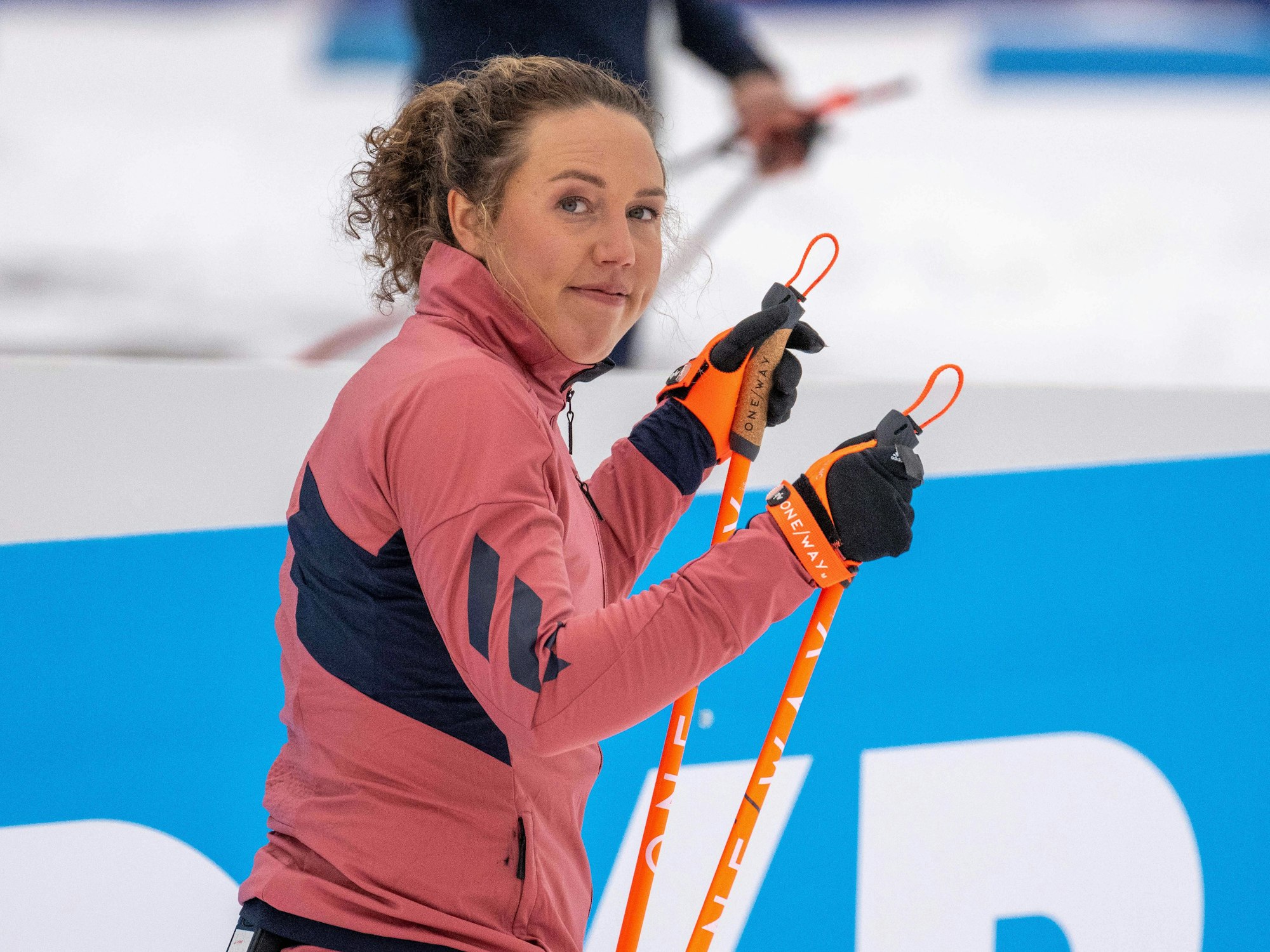 Laura Dahlmeier als ZDF-Expertin in Hochfilzen.