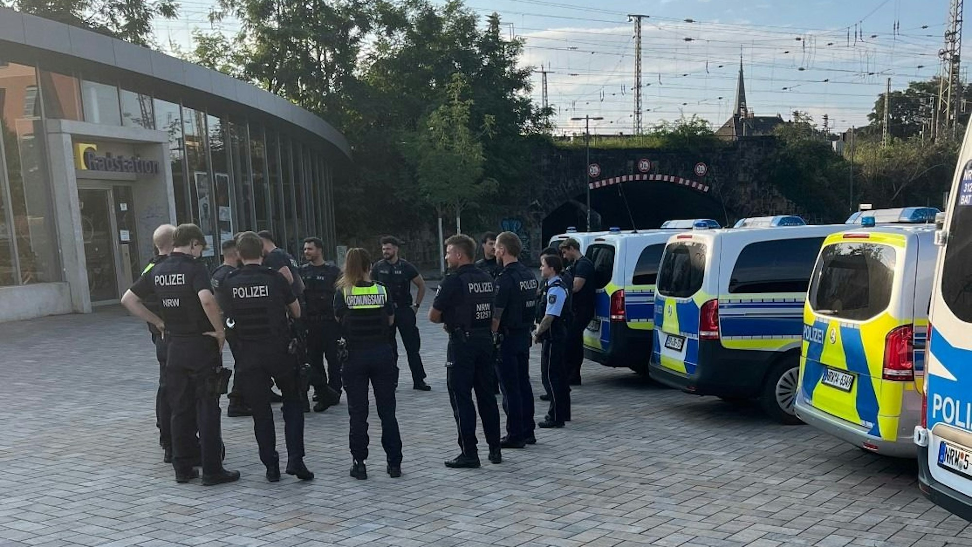 POL-MG: Gemeinsame Pressemeldung von Polizei und Stadt Mönchengladbach sowie der Bundespolizei zum Schwerpunkteinsatz