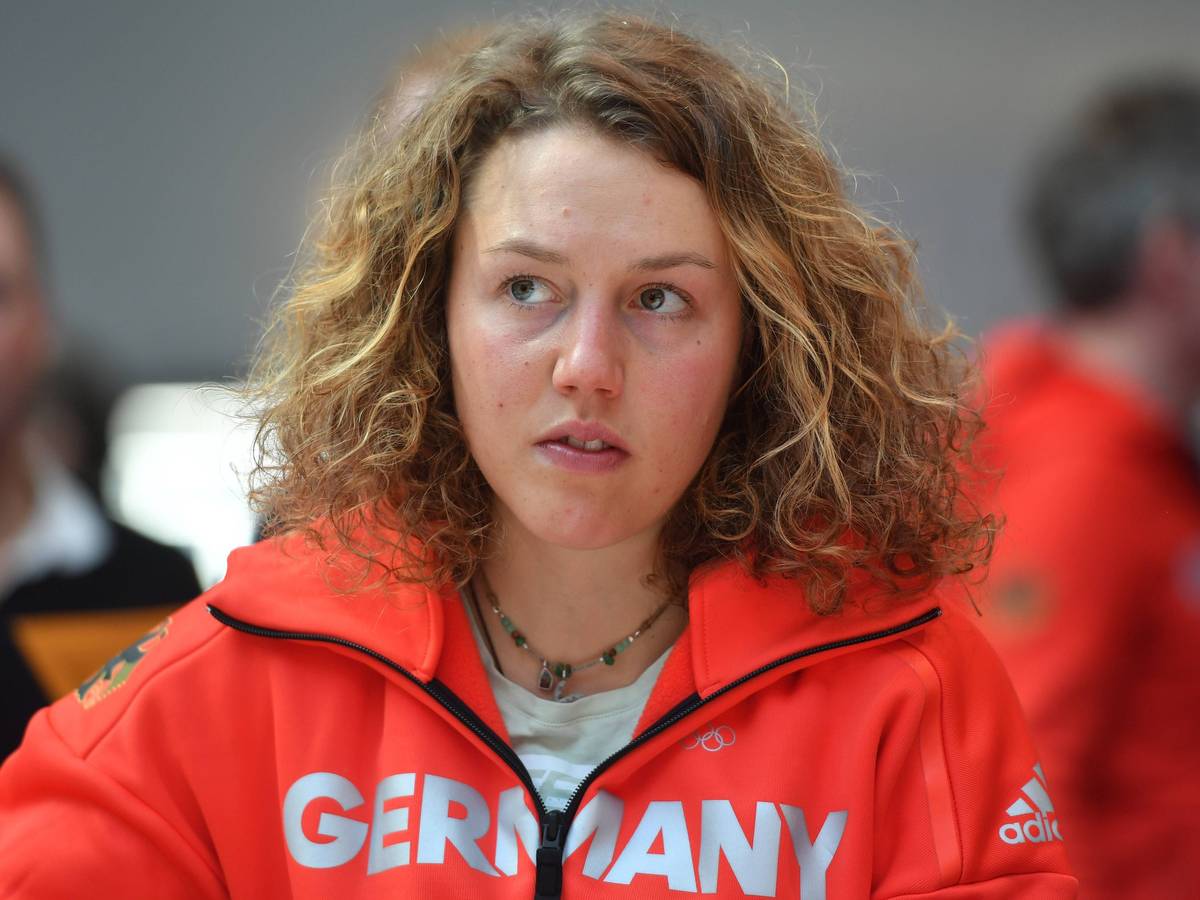 Laura Dahlmeier im Olympia-Outfit der deutschen Mannschaft.