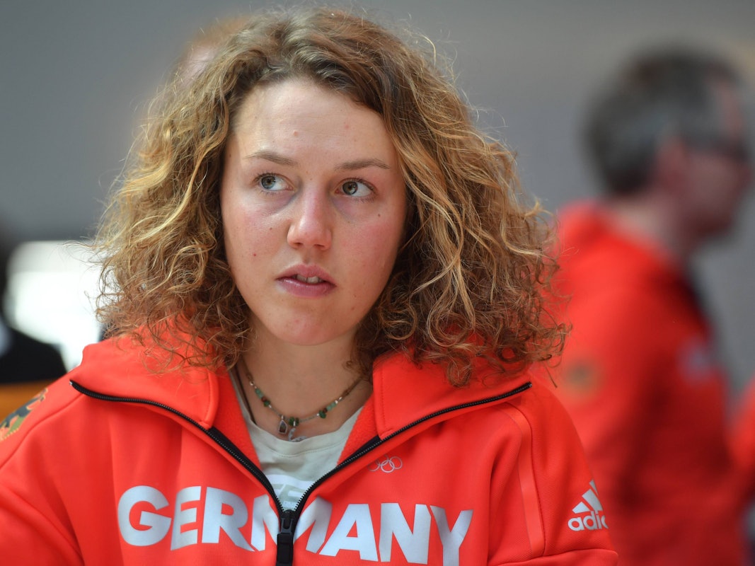 Laura Dahlmeier im Olympia-Outfit der deutschen Mannschaft.