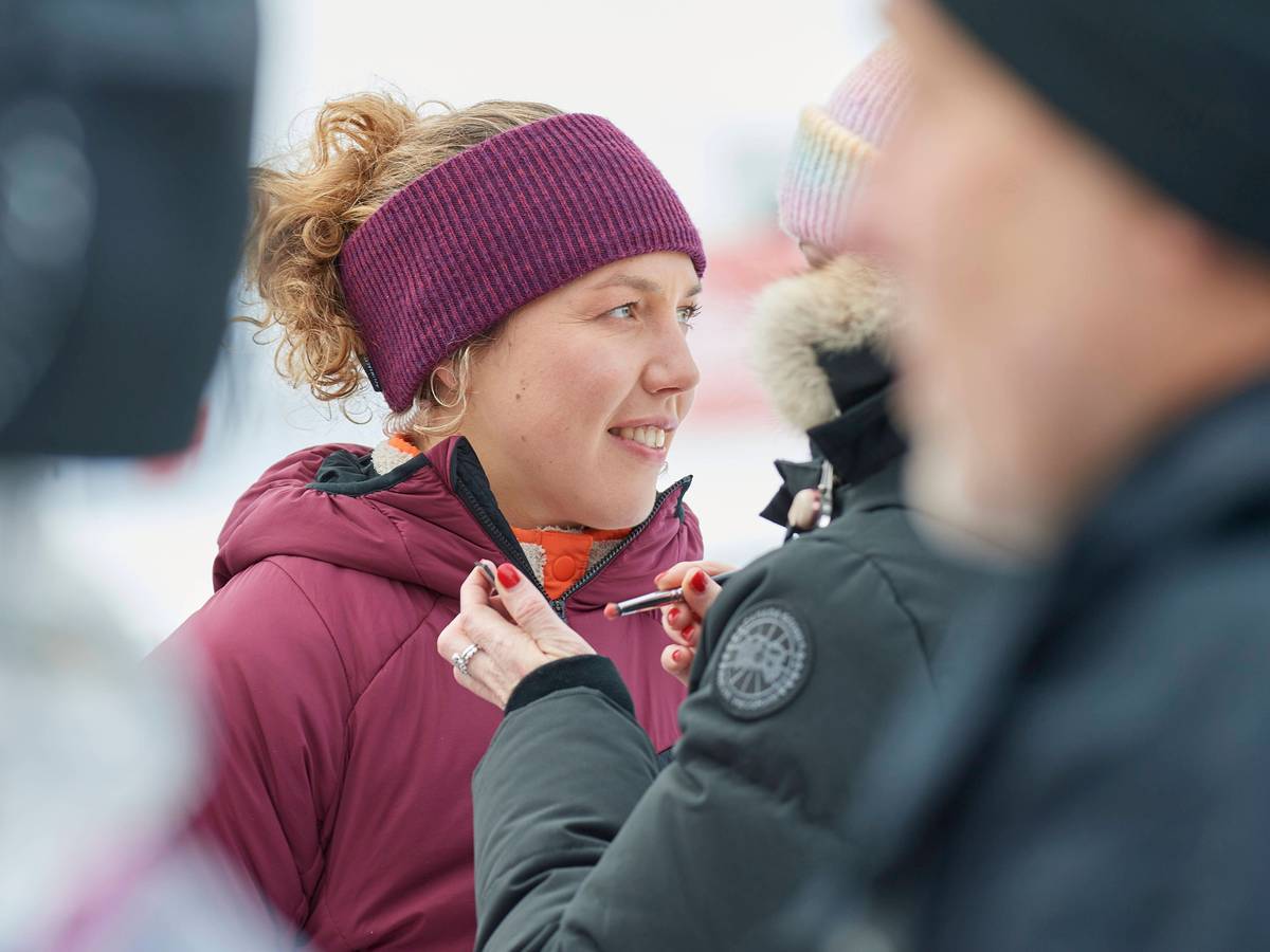 Laura Dahlmeier beim Biathlon-Weltcup in Lenzerheide als TV-Expertin.