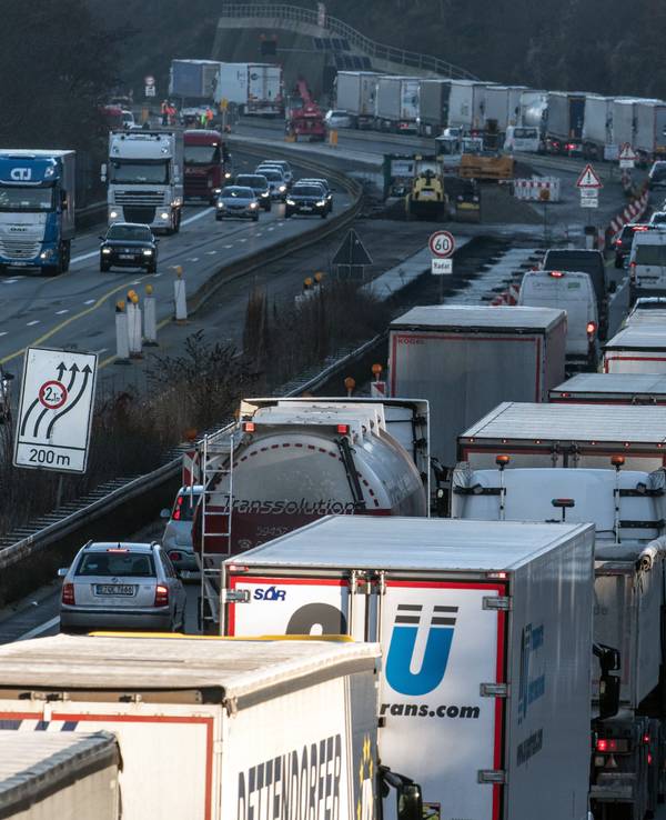 Stau auf der A1