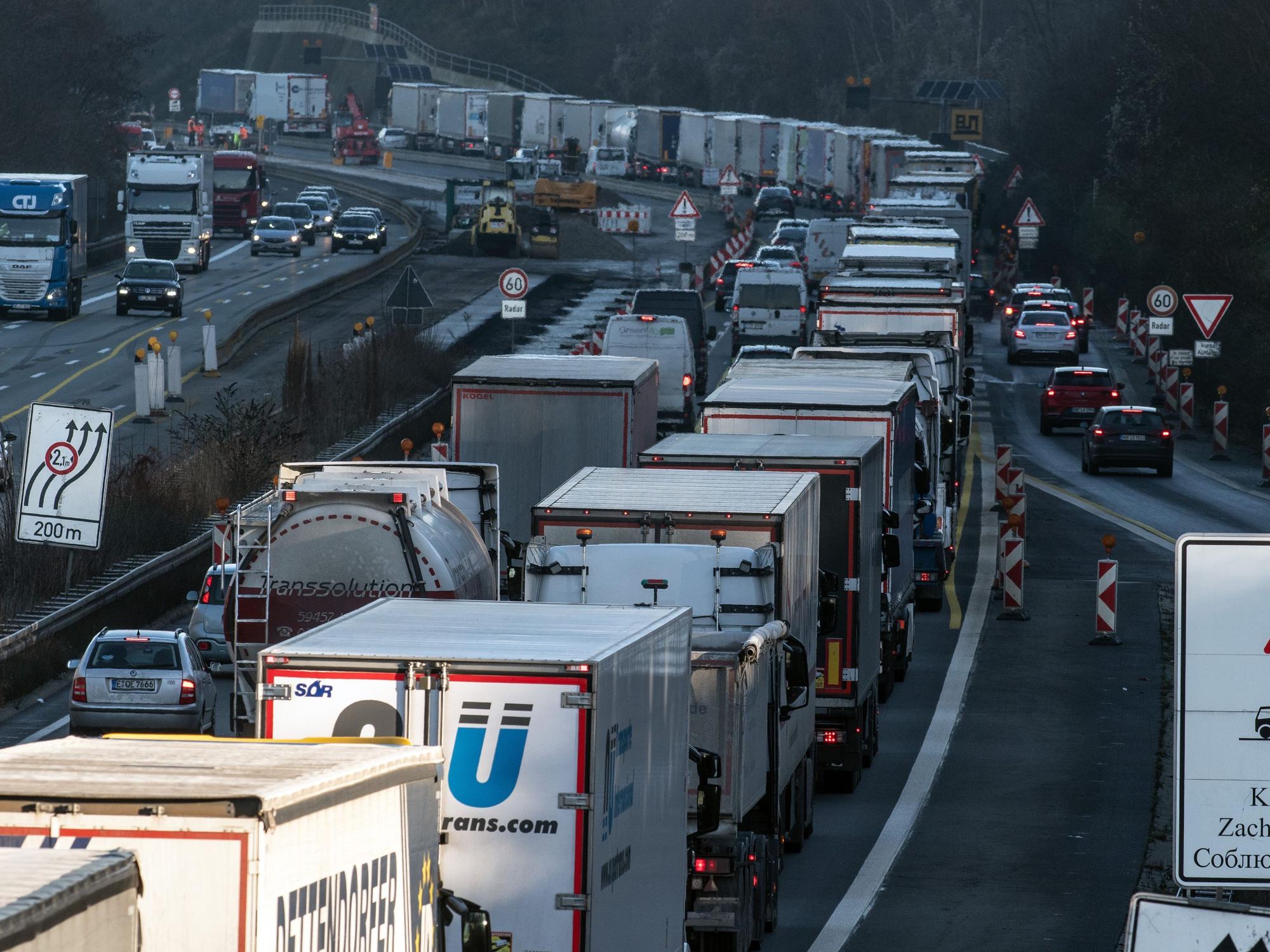 Stau auf der A1
