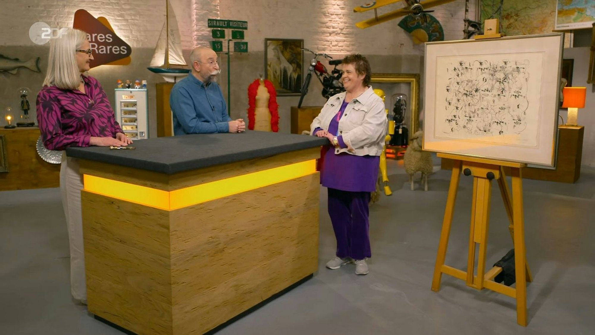 Horst Lichter stockte: „Lass uns über dieses ... ja ... Kunstwerk reden.“ (Bild: ZDF)