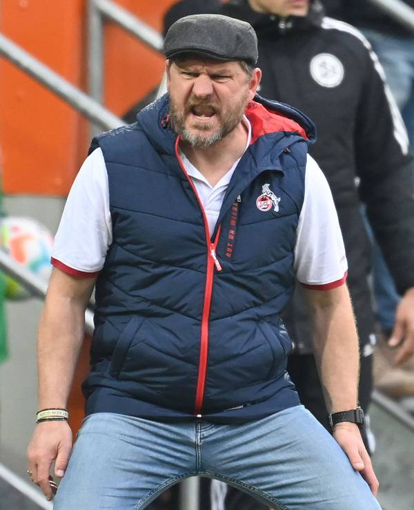 Steffen Baumgart wütet an der Seitenlinie.