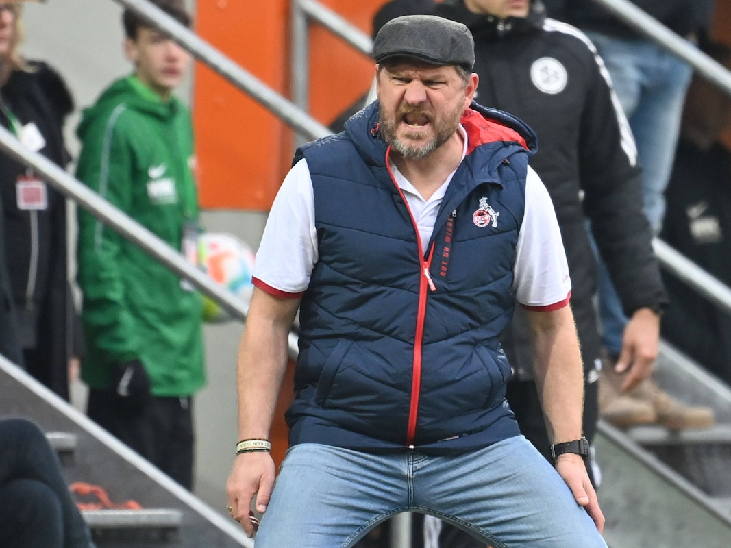 Steffen Baumgart wütet an der Seitenlinie.