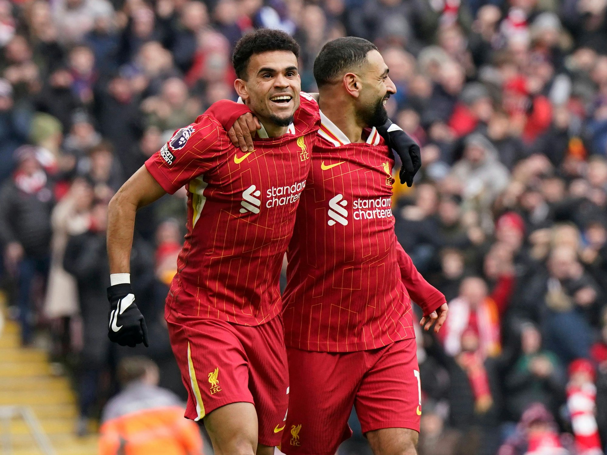 Luis Diaz und Mohamed Salah jubeln gemeinsam.