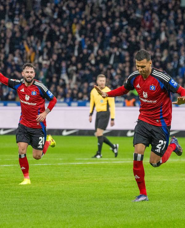Davie Selke und Marco Richter jubeln.