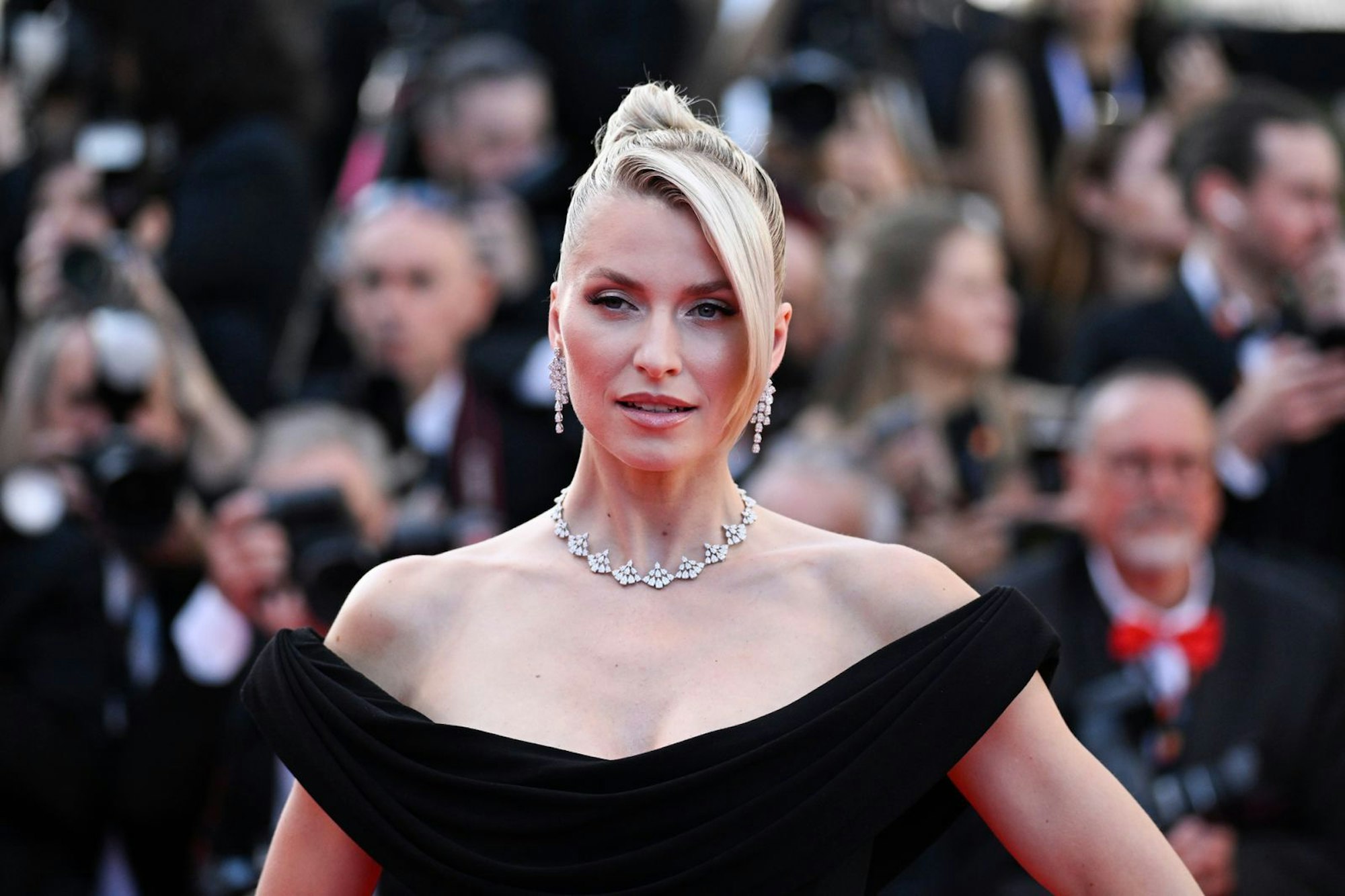 Um ihren Job und die Kindererziehung unter einen Hut zu bringen, braucht Lena Gercke ein hohes Maß an Organisation. (Bild: Getty Images / Gareth Cattermole)