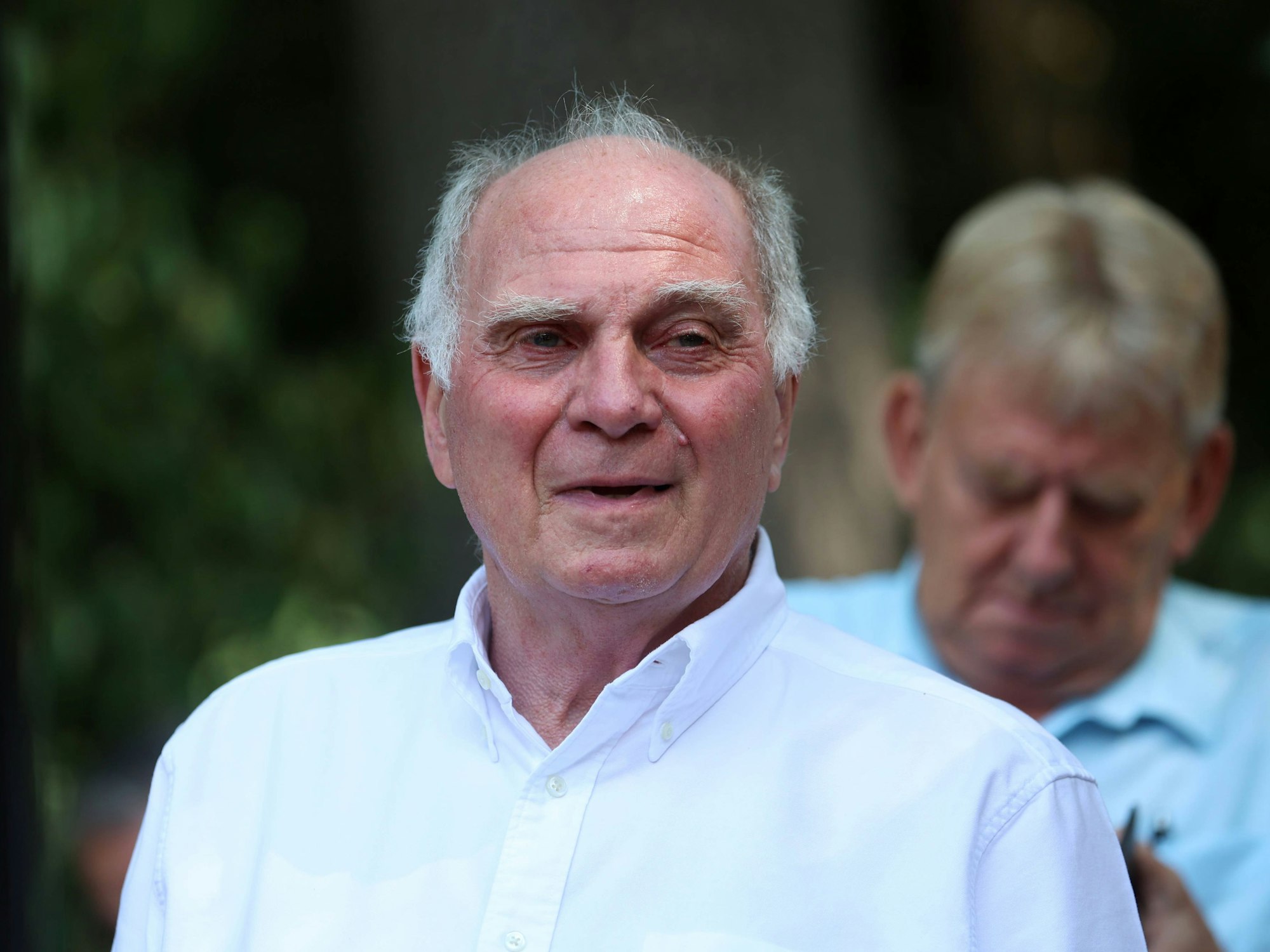 Uli Hoeneß im Botanischen Garten.