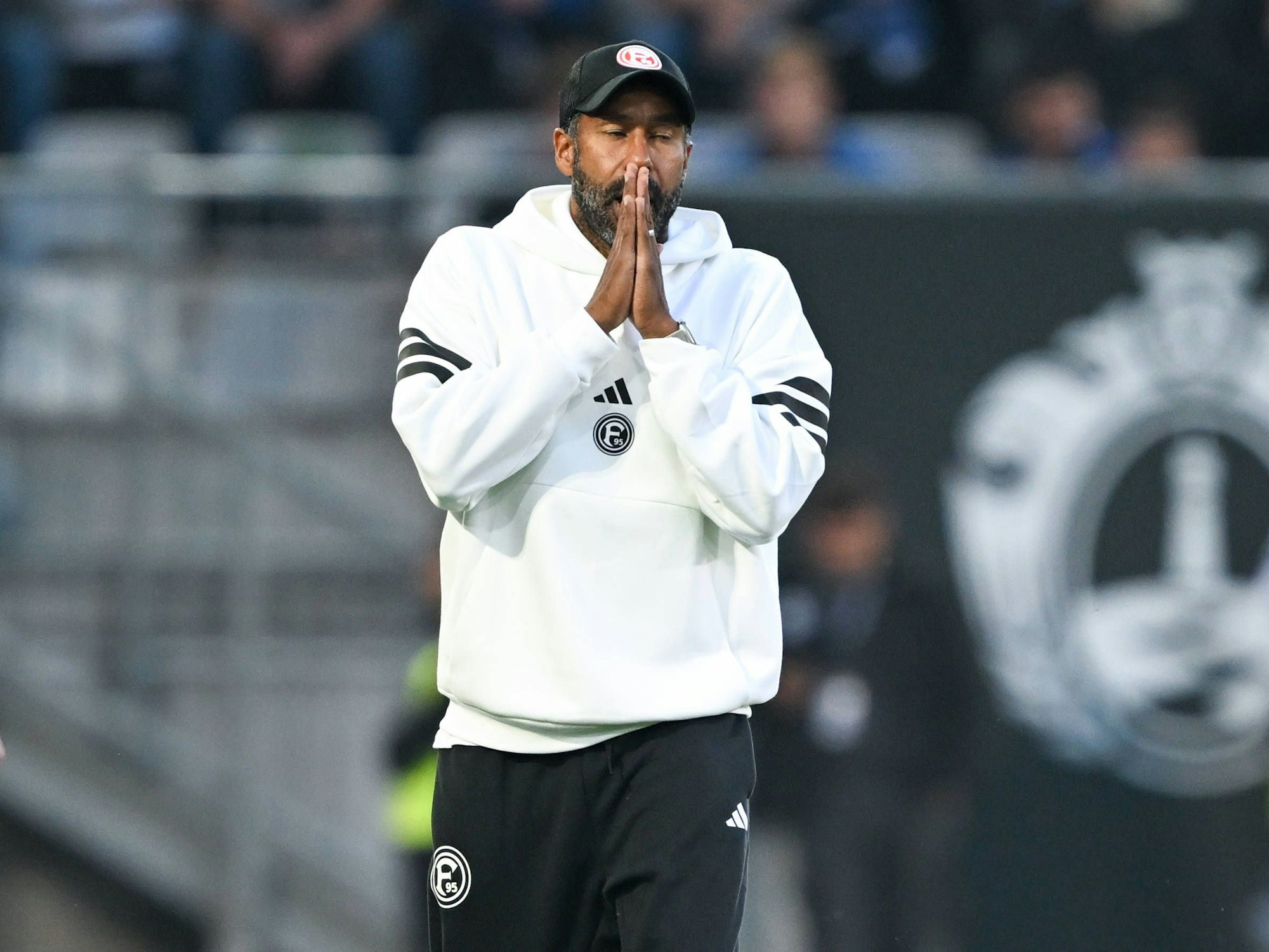 Daniel Thioune beim Auftaktspiel von Fortuna Düsseldorf.