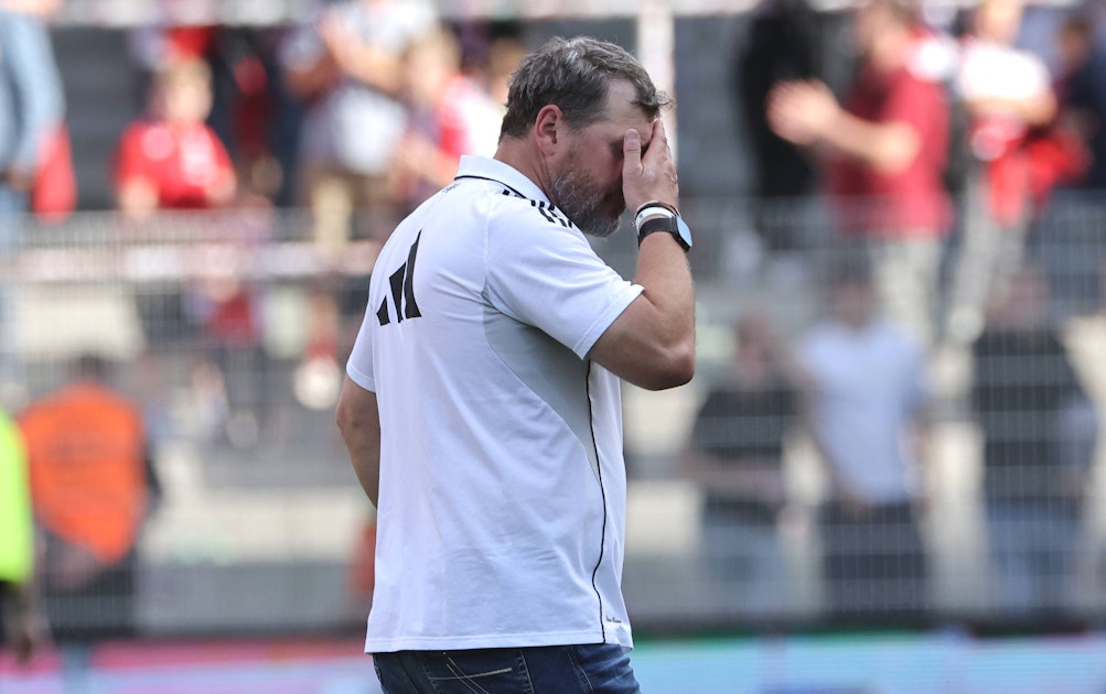Vorbereitungs-Krise: Tore-Panik bei Union: Baumgart kann schon nicht mehr hinsehen Vorbereitungs-Krise: Tore-Panik bei Union: Baumgart kann schon nicht mehr hinsehen