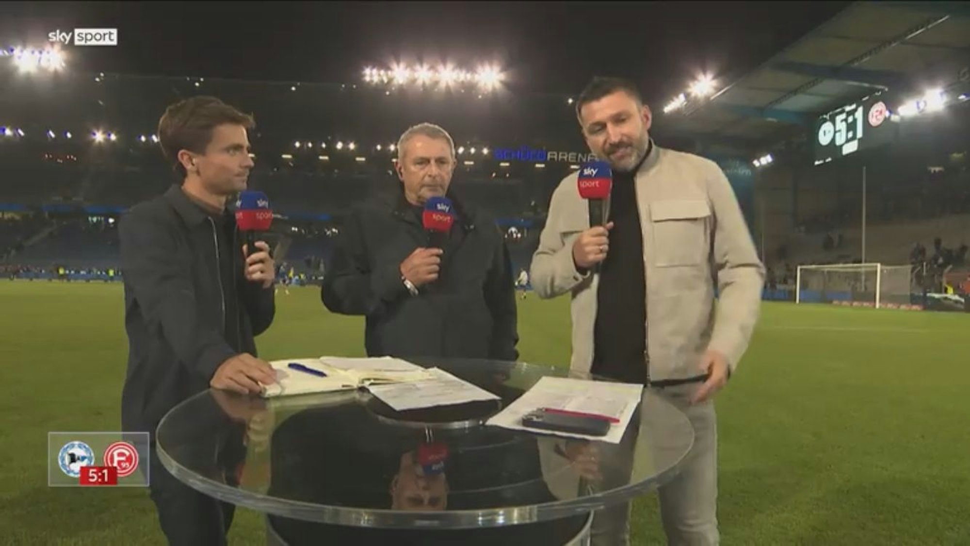 Torsten Mattuschka und Klaus Allofs analysieren das Spiel.