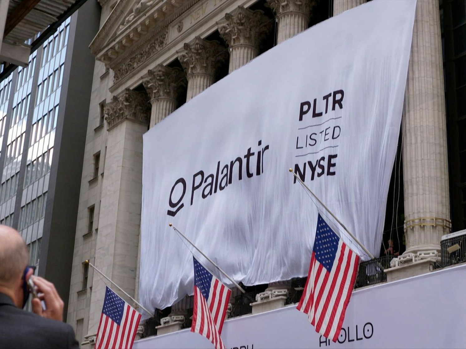 Seit 2023 ist Palantir an der Börse gelistet. Alleine im vergangenen Jahr vervierfachte das Unternehmen seinen Wert. (Bild: HR / sternfilm / Klaus Stern)